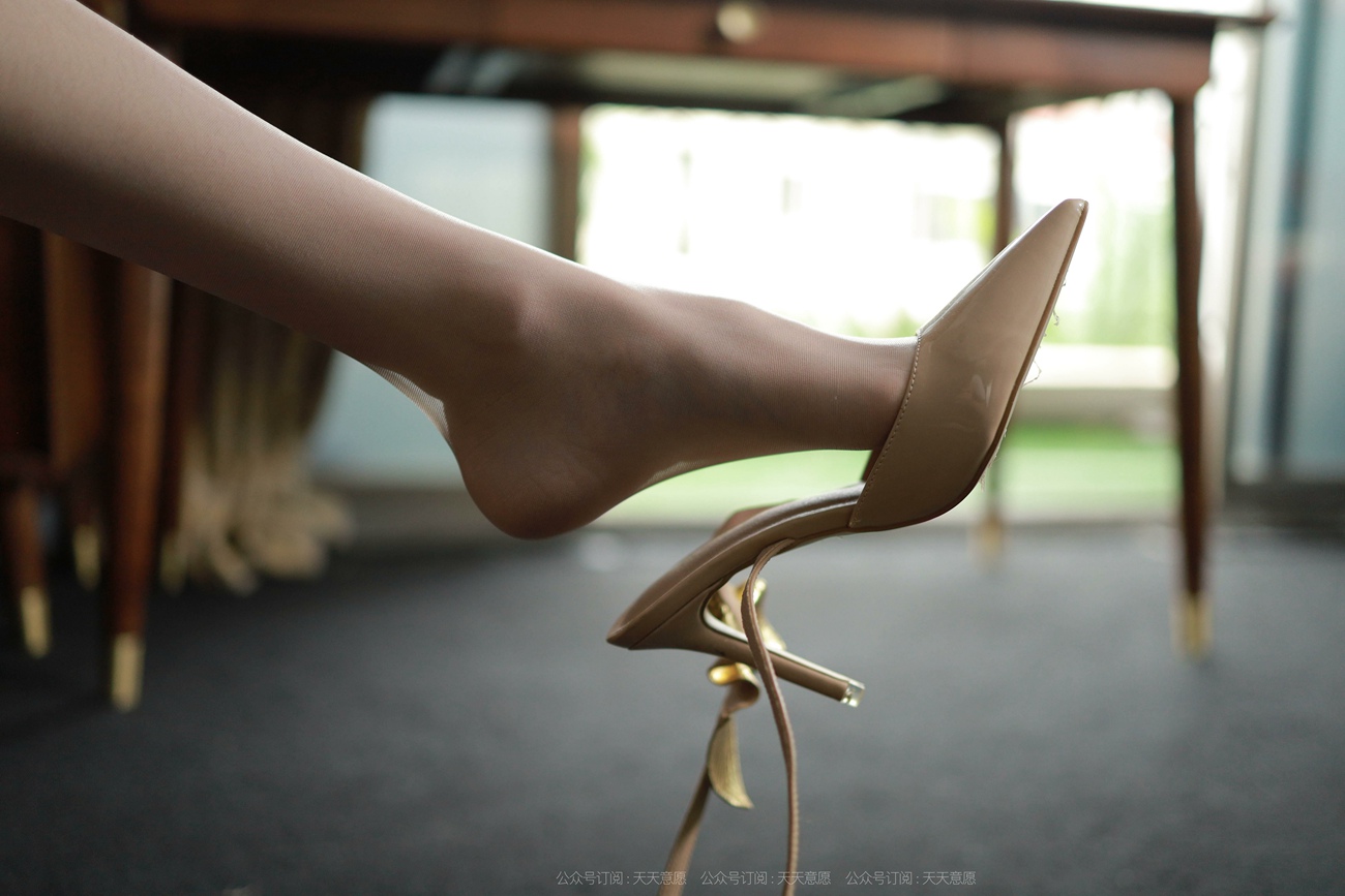 图片[44]-[IESS异思趣向] 耽丝 211021 团团的金色波纹 [92P] – 速更版-美库