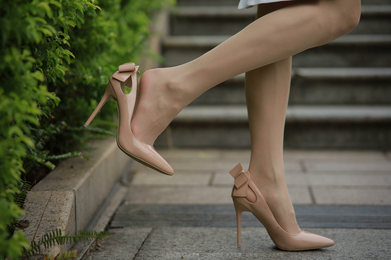 图片[43]-[IESS异思趣向] 耽丝 211022 美子在天台吹风 [90P] – 速更版-美库