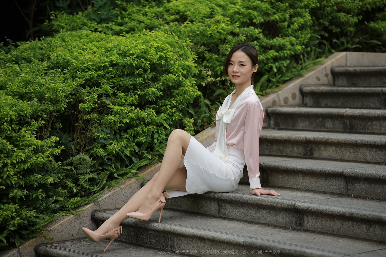 图片[47]-[IESS异思趣向] 耽丝 211022 美子在天台吹风 [90P] – 速更版-美库