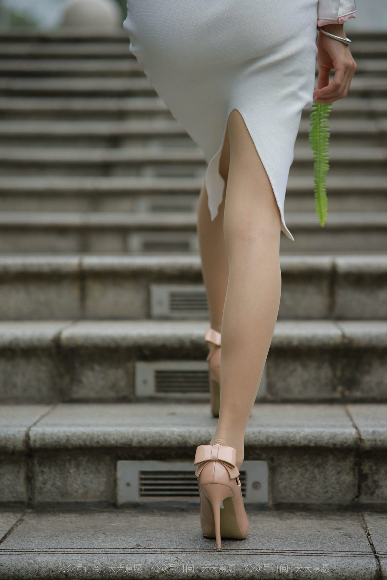 图片[72]-[IESS异思趣向] 耽丝 211022 美子在天台吹风 [90P] – 速更版-美库