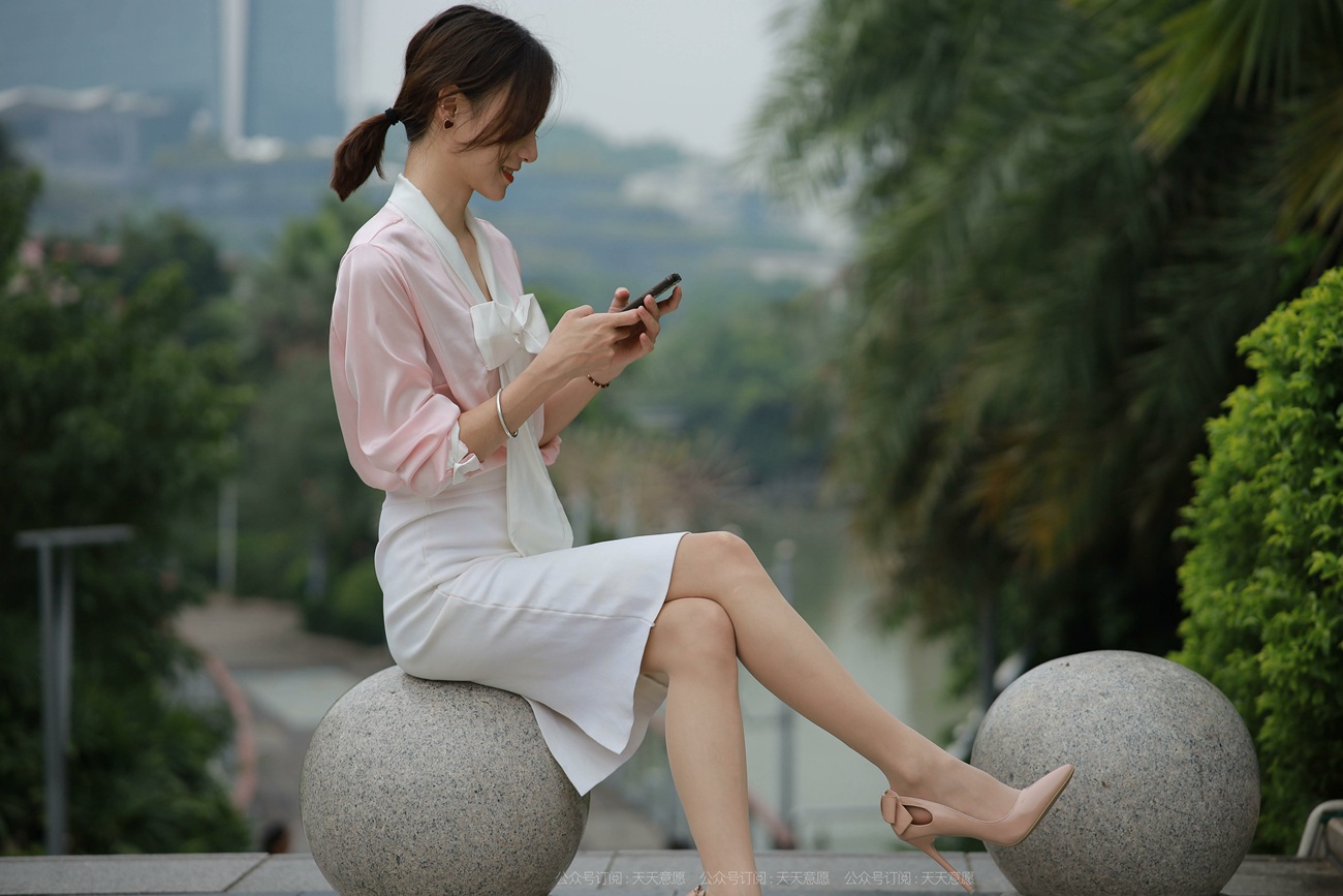 图片[84]-[IESS异思趣向] 耽丝 211022 美子在天台吹风 [90P] – 速更版-美库