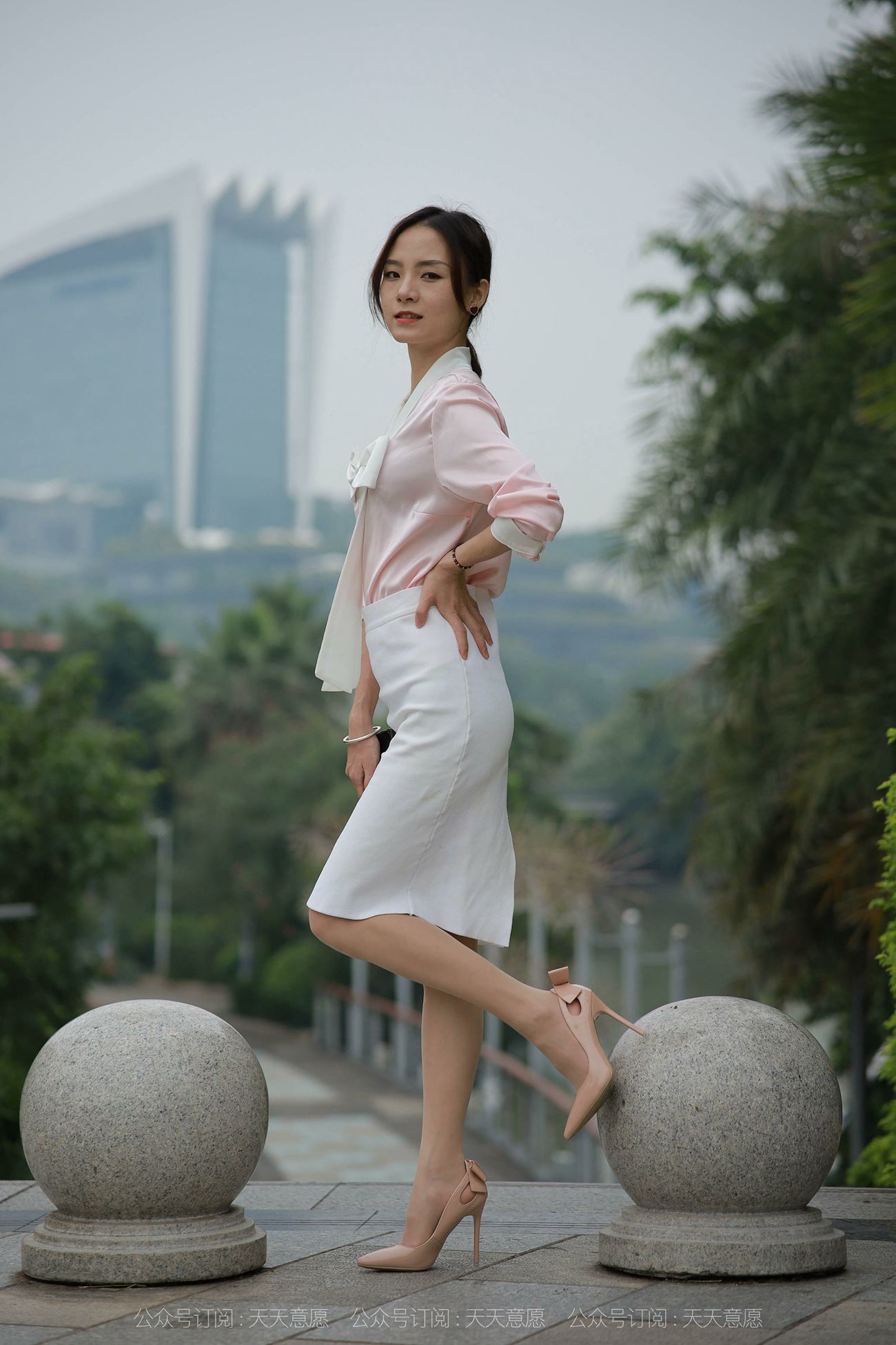 图片[91]-[IESS异思趣向] 耽丝 211022 美子在天台吹风 [90P] – 速更版-美库