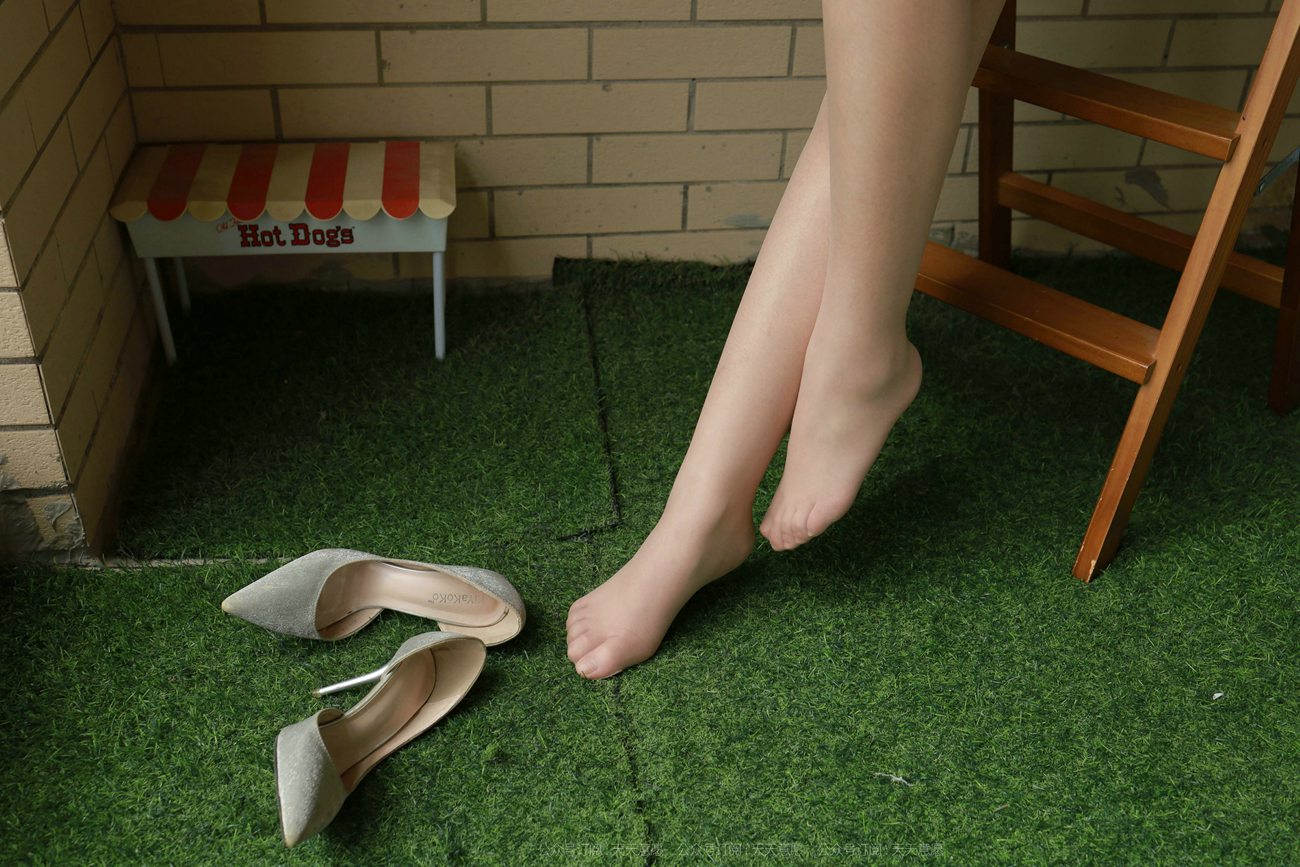 图片[59]-[IESS异思趣向] 2021.10.14 丝享家947：星星《碎花短裙》[77P] – 速更版-美库