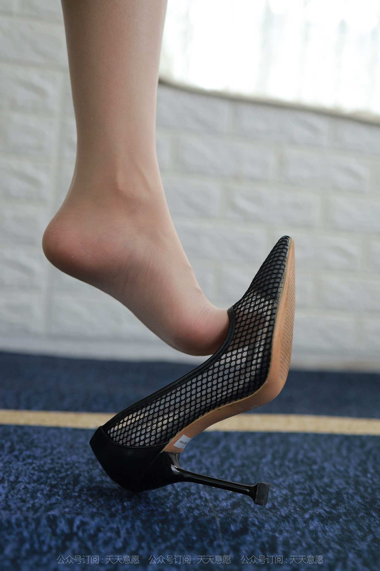 图片[17]-[IESS异思趣向] 耽丝 211029 婉苹的性感香肩 [94P] – 速更版-美库