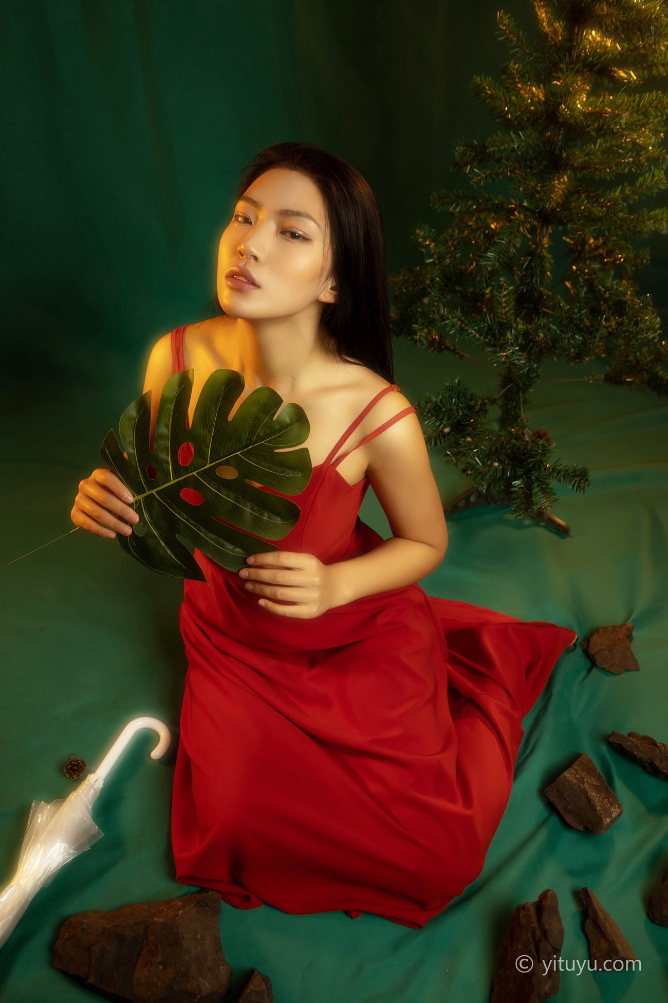 图片[19]-[YITUYU艺图语] 2021.05.24 红装 娇娇 [35P] – 速更版-美库