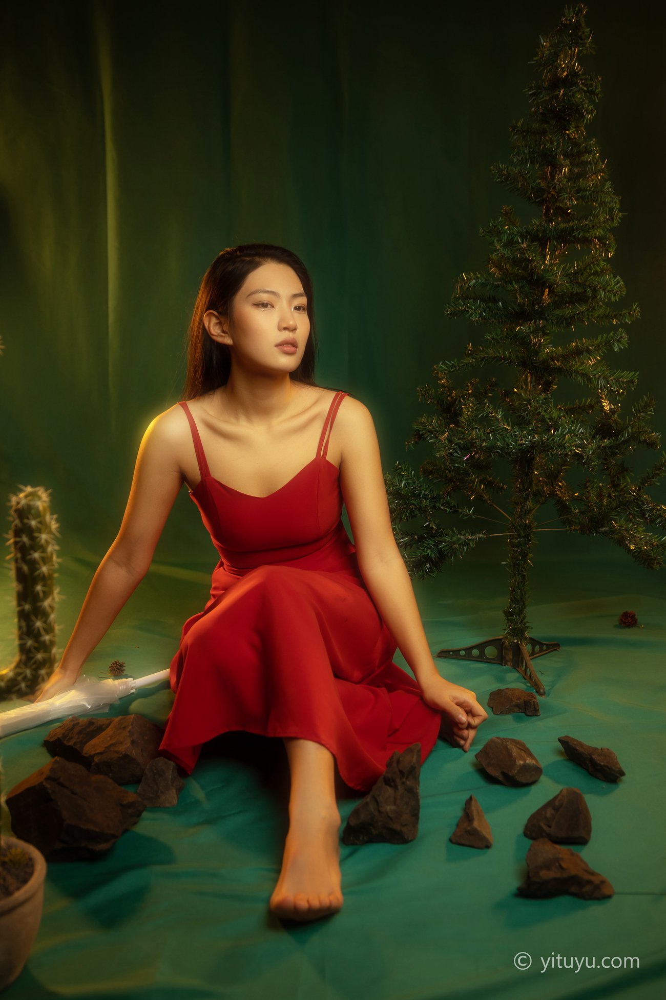 图片[27]-[YITUYU艺图语] 2021.05.24 红装 娇娇 [35P] – 速更版-美库