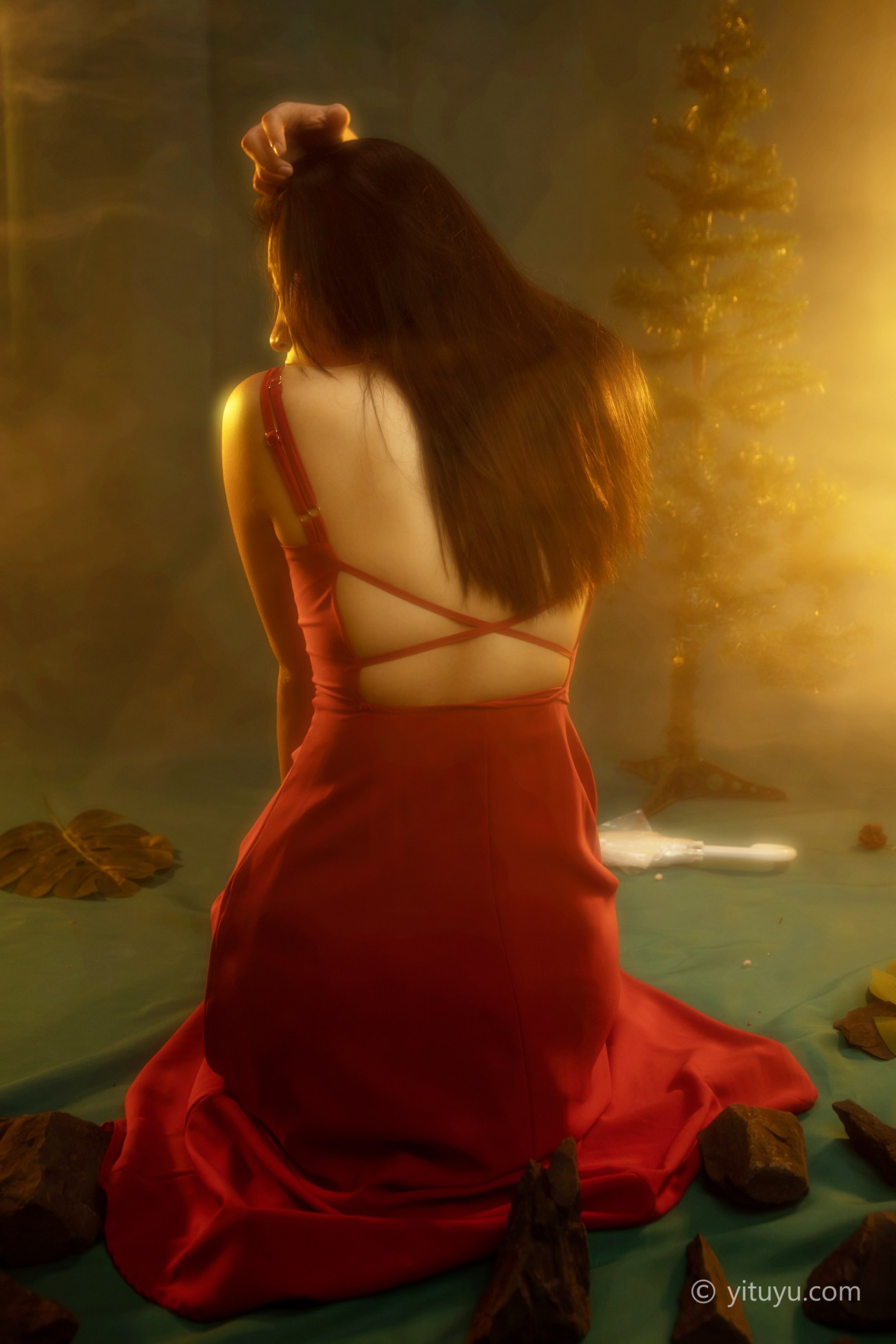 图片[30]-[YITUYU艺图语] 2021.05.24 红装 娇娇 [35P] – 速更版-美库