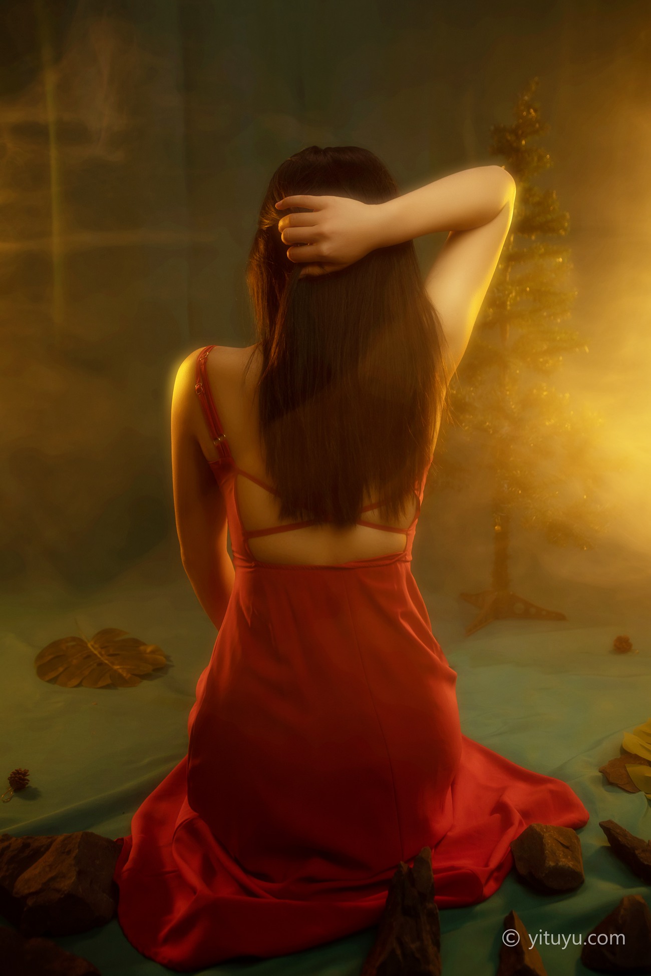 图片[31]-[YITUYU艺图语] 2021.05.24 红装 娇娇 [35P] – 速更版-美库