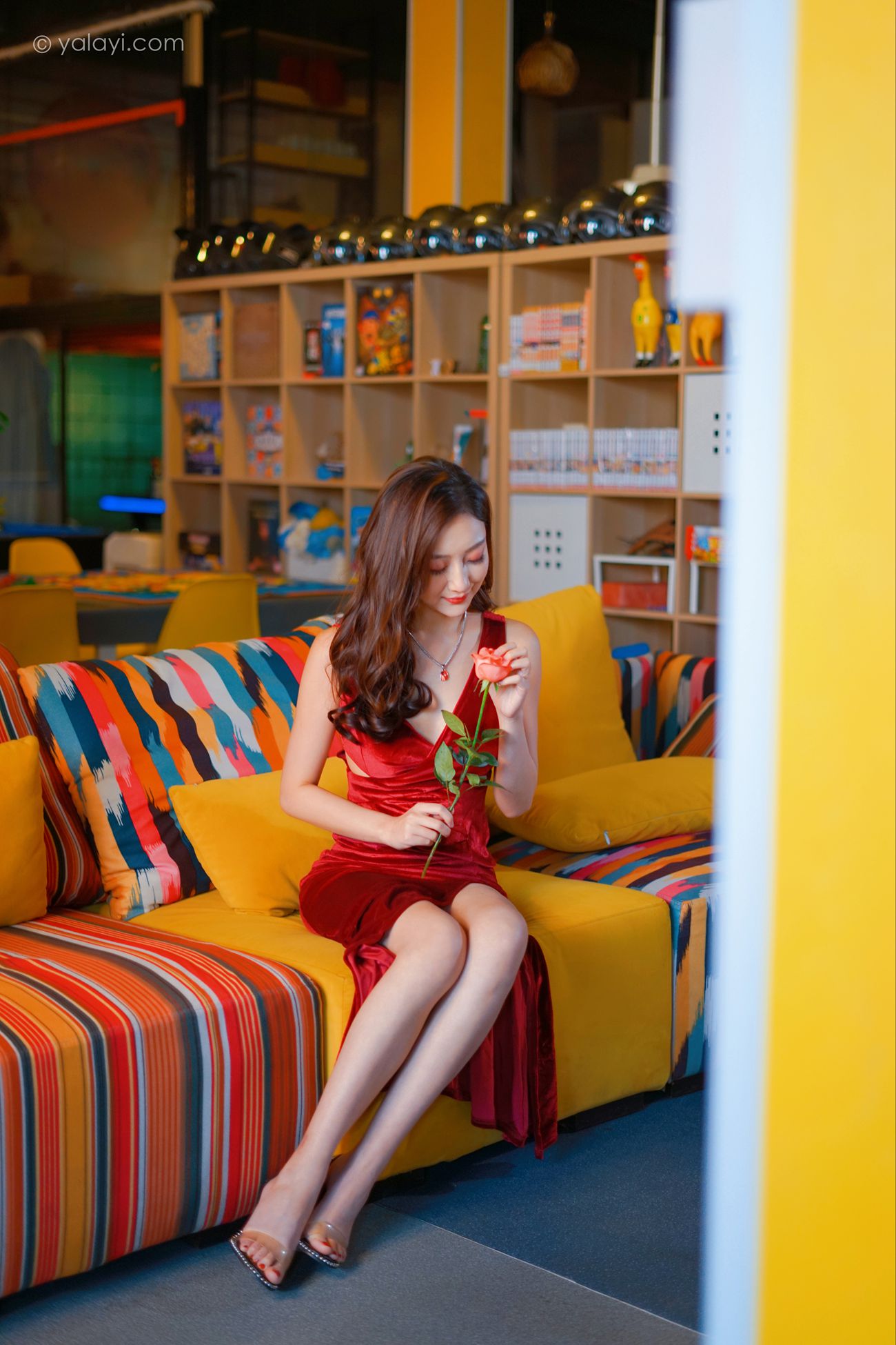 图片[23]-[YALAYI雅拉伊] 2021.12.16 NO.877 美仁一笑也倾城 蕊思[47P] – 速更版-美库