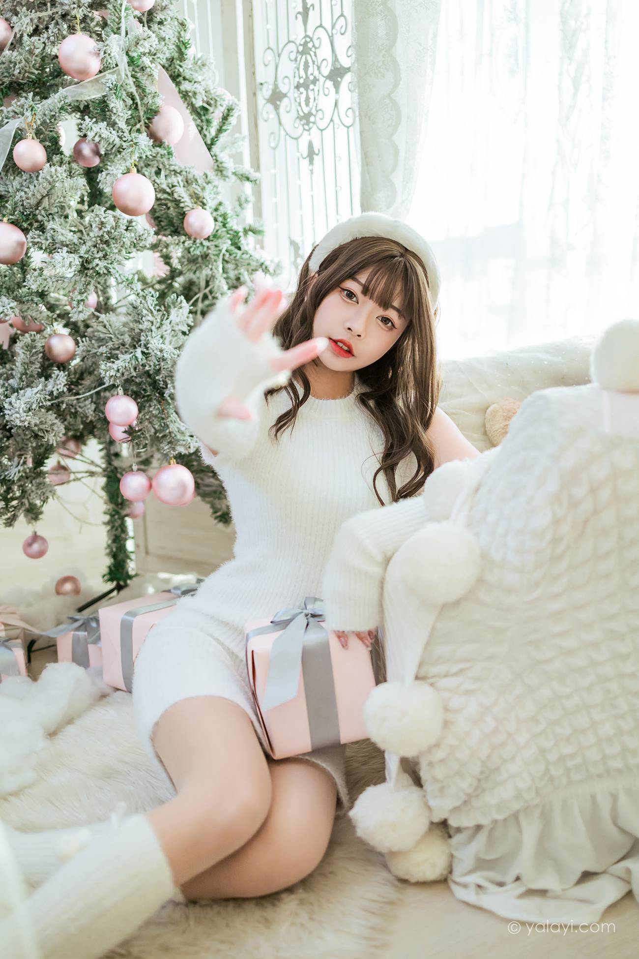 图片[24]-[YALAYI雅拉伊] 2021.12.17 NO.878 圣诞礼物 阿禾[47P452MB] – 速更版-美库