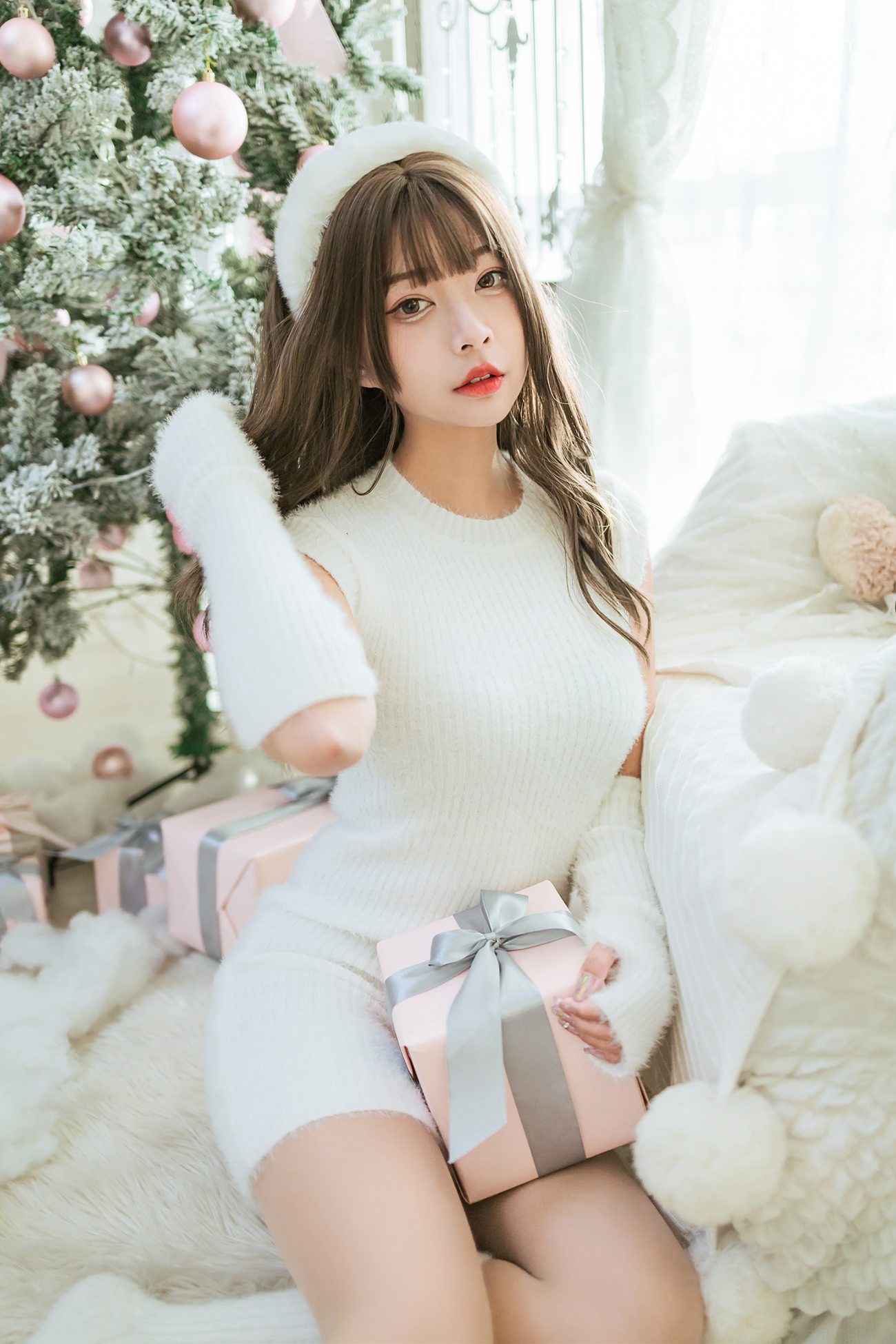 图片[26]-[YALAYI雅拉伊] 2021.12.17 NO.878 圣诞礼物 阿禾[47P452MB] – 速更版-美库