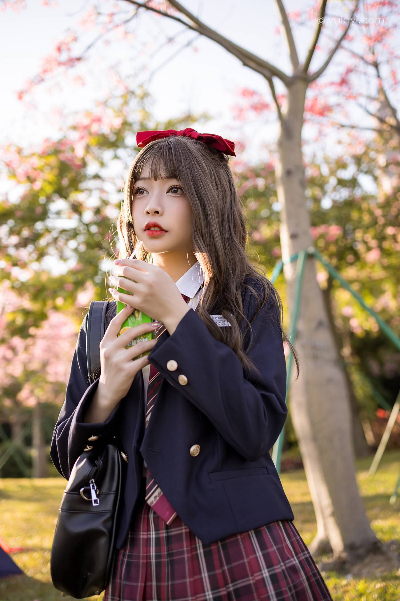 图片[13]-[YALAYI雅拉伊] 2022.01.03 No.885 最美的青春 阿禾 [40P] – 速更版-美库