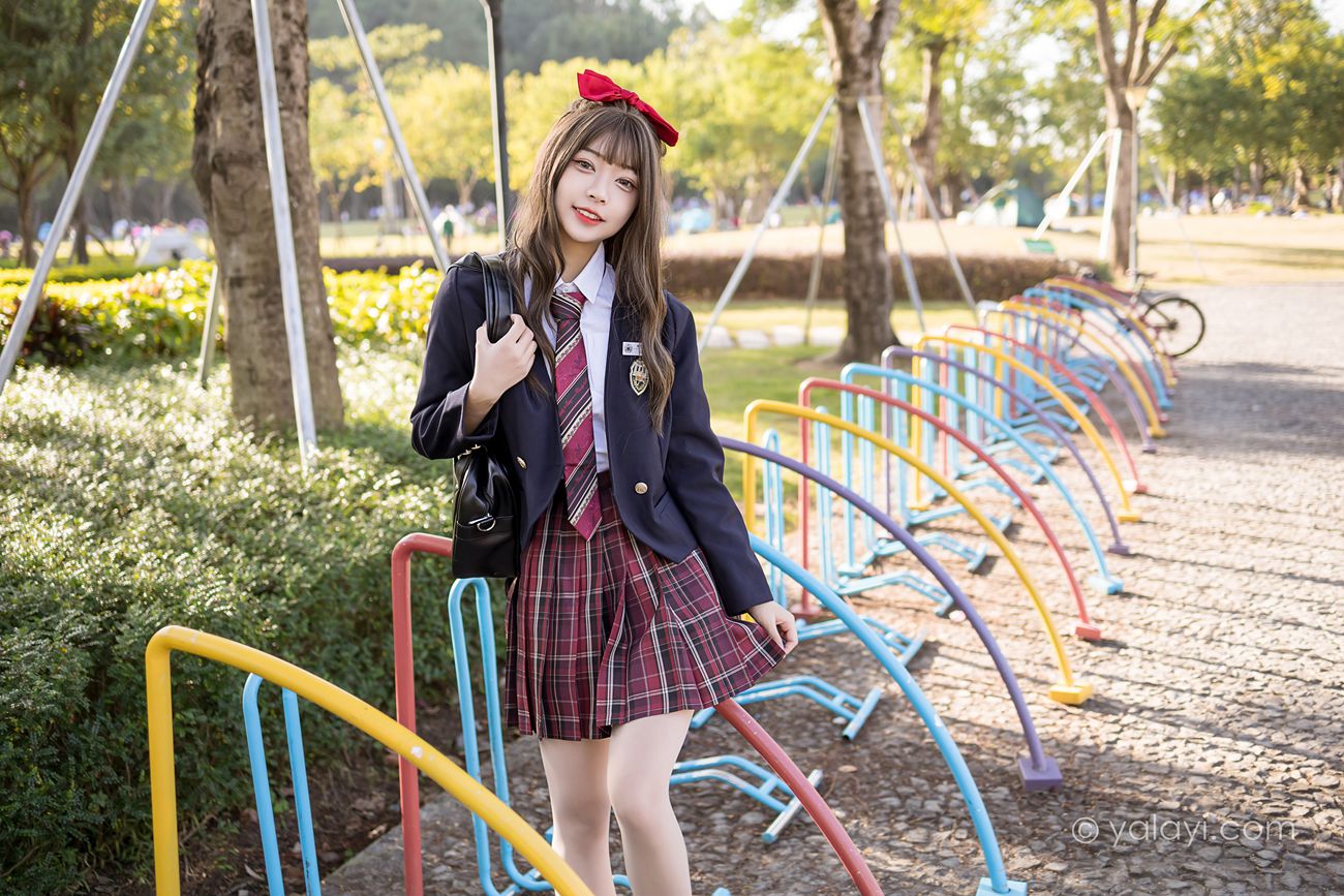 图片[33]-[YALAYI雅拉伊] 2022.01.03 No.885 最美的青春 阿禾 [40P] – 速更版-美库