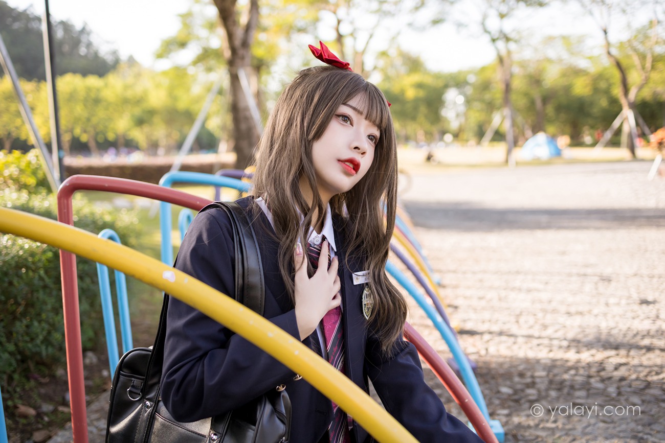 图片[35]-[YALAYI雅拉伊] 2022.01.03 No.885 最美的青春 阿禾 [40P] – 速更版-美库