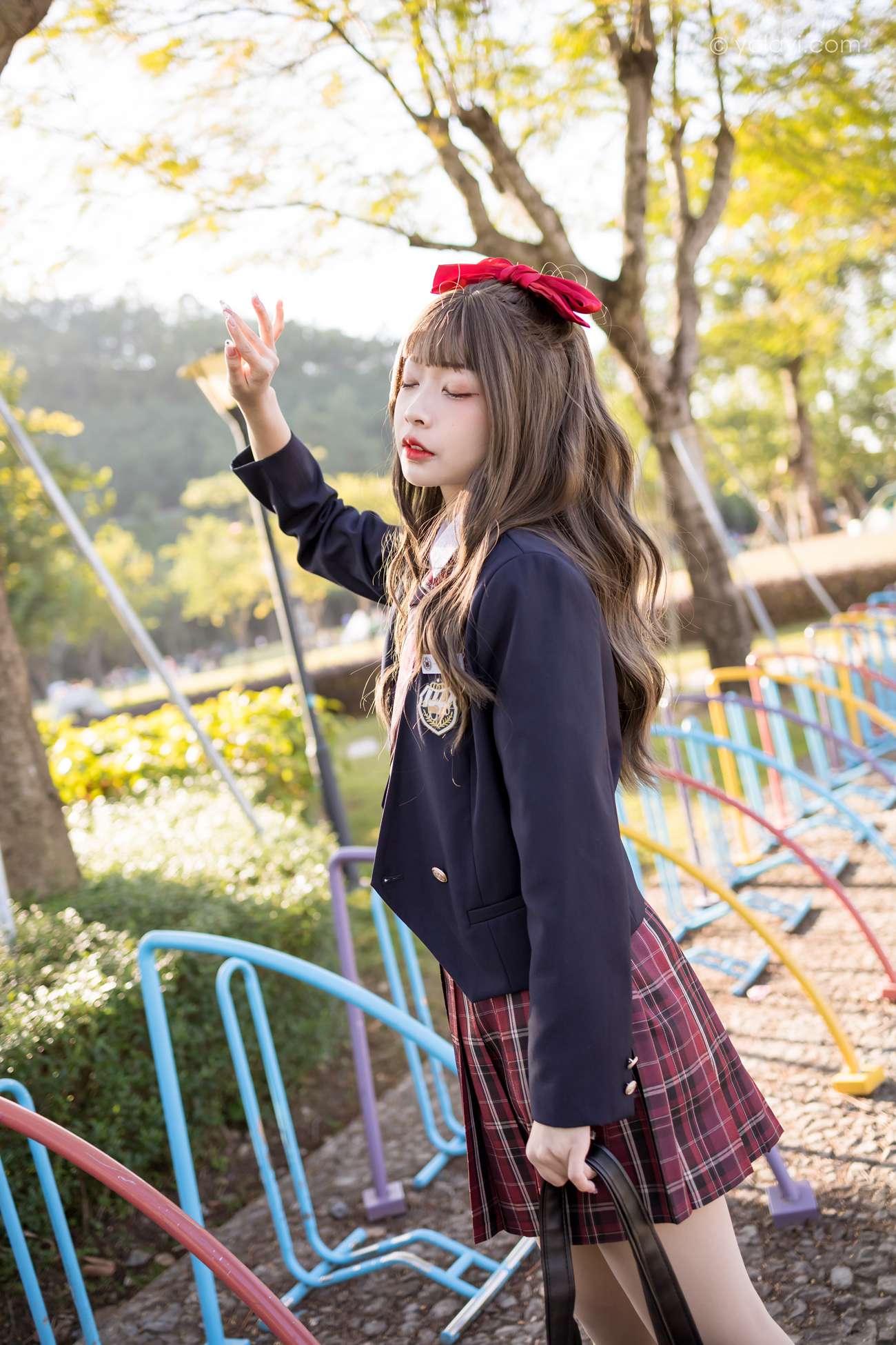 图片[36]-[YALAYI雅拉伊] 2022.01.03 No.885 最美的青春 阿禾 [40P] – 速更版-美库