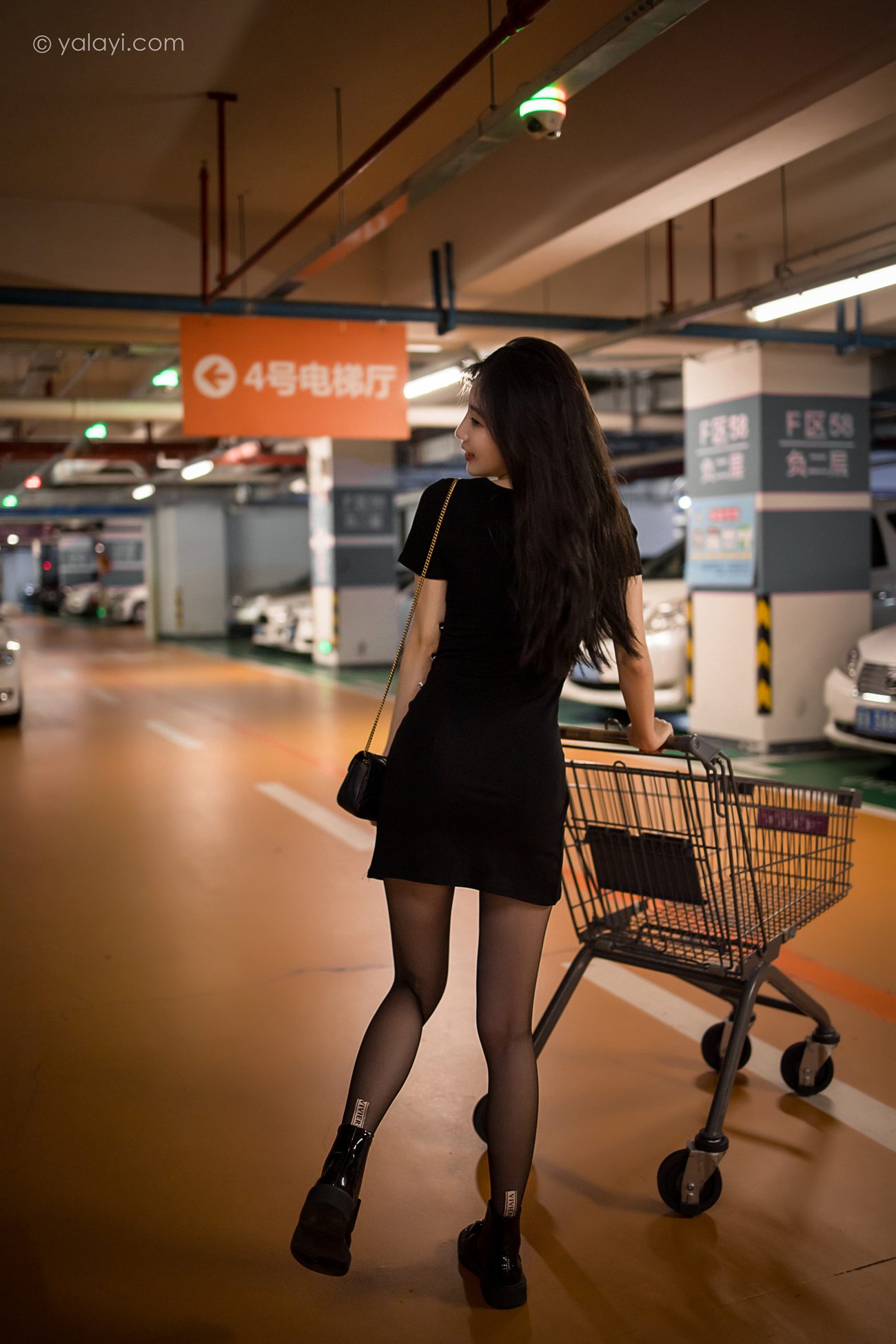 图片[23]-[YALAYI雅拉伊] 2022.01.10 No.887 梦见前女友 小乔 [41P] – 速更版-美库