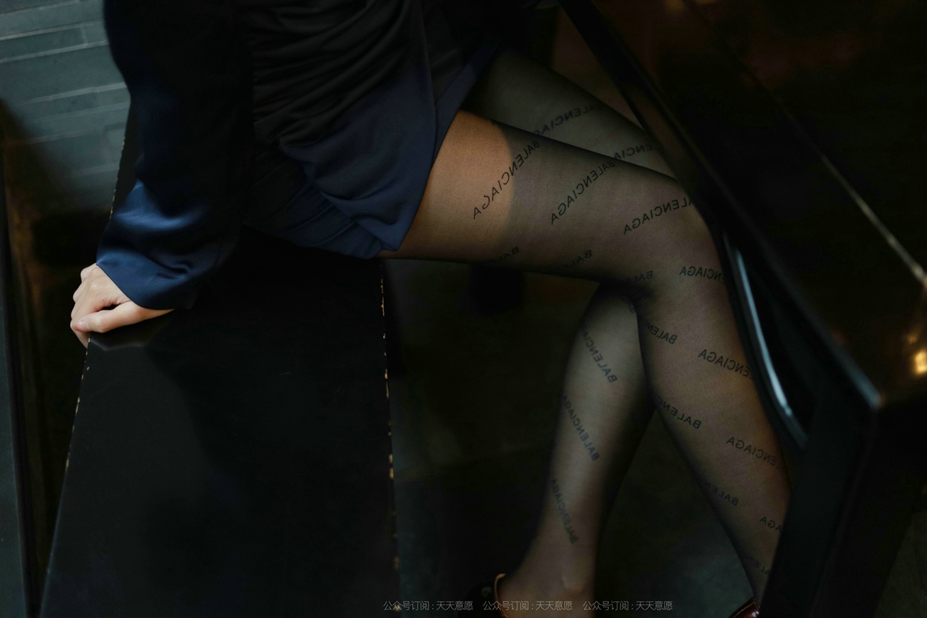 图片[10]-[IESS异思趣向] 2021.10.16 丝享家949：婉苹《OL姓感包臀裙》[132P] – 速更版-美库