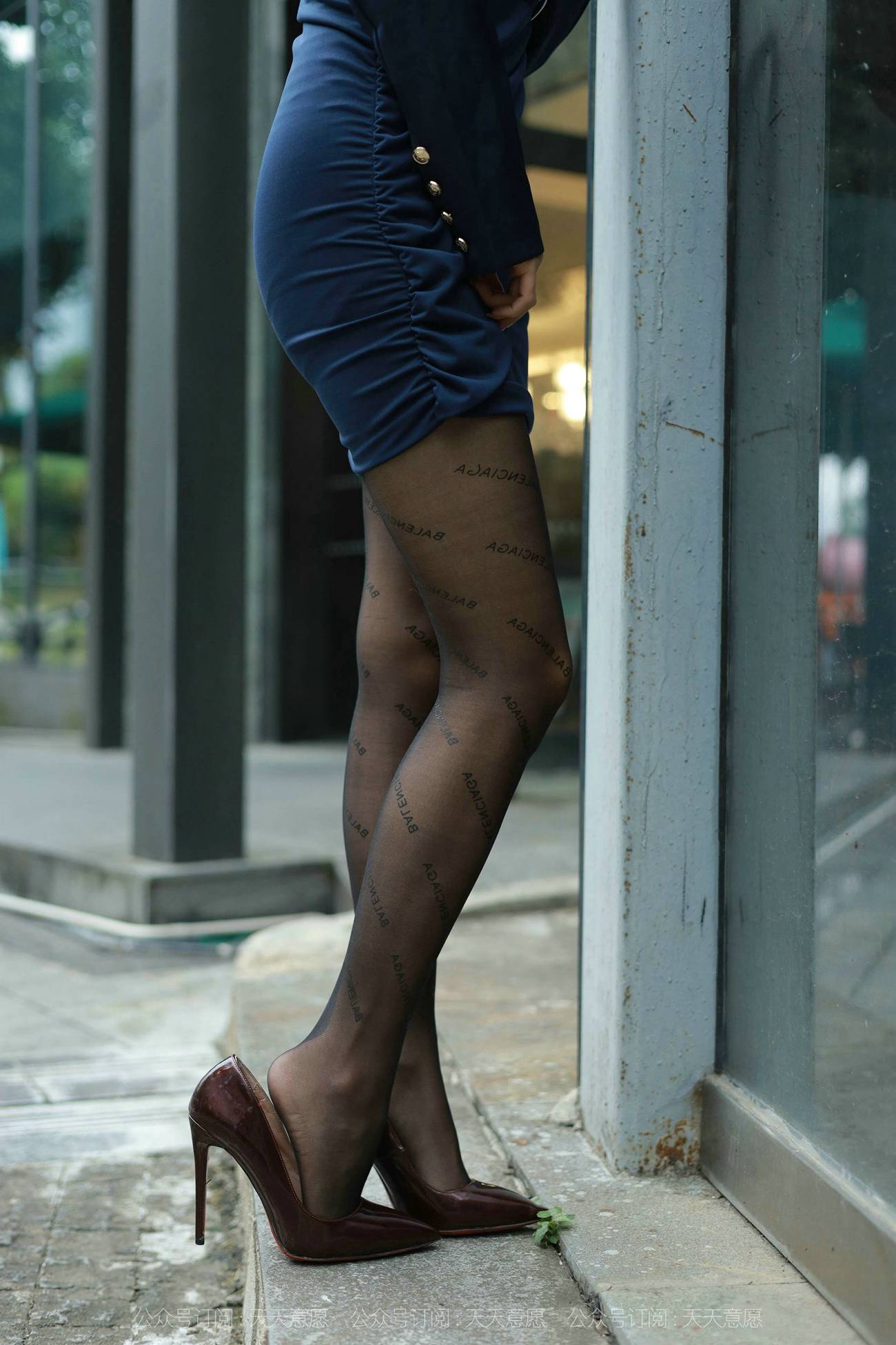 图片[40]-[IESS异思趣向] 2021.10.16 丝享家949：婉苹《OL姓感包臀裙》[132P] – 速更版-美库