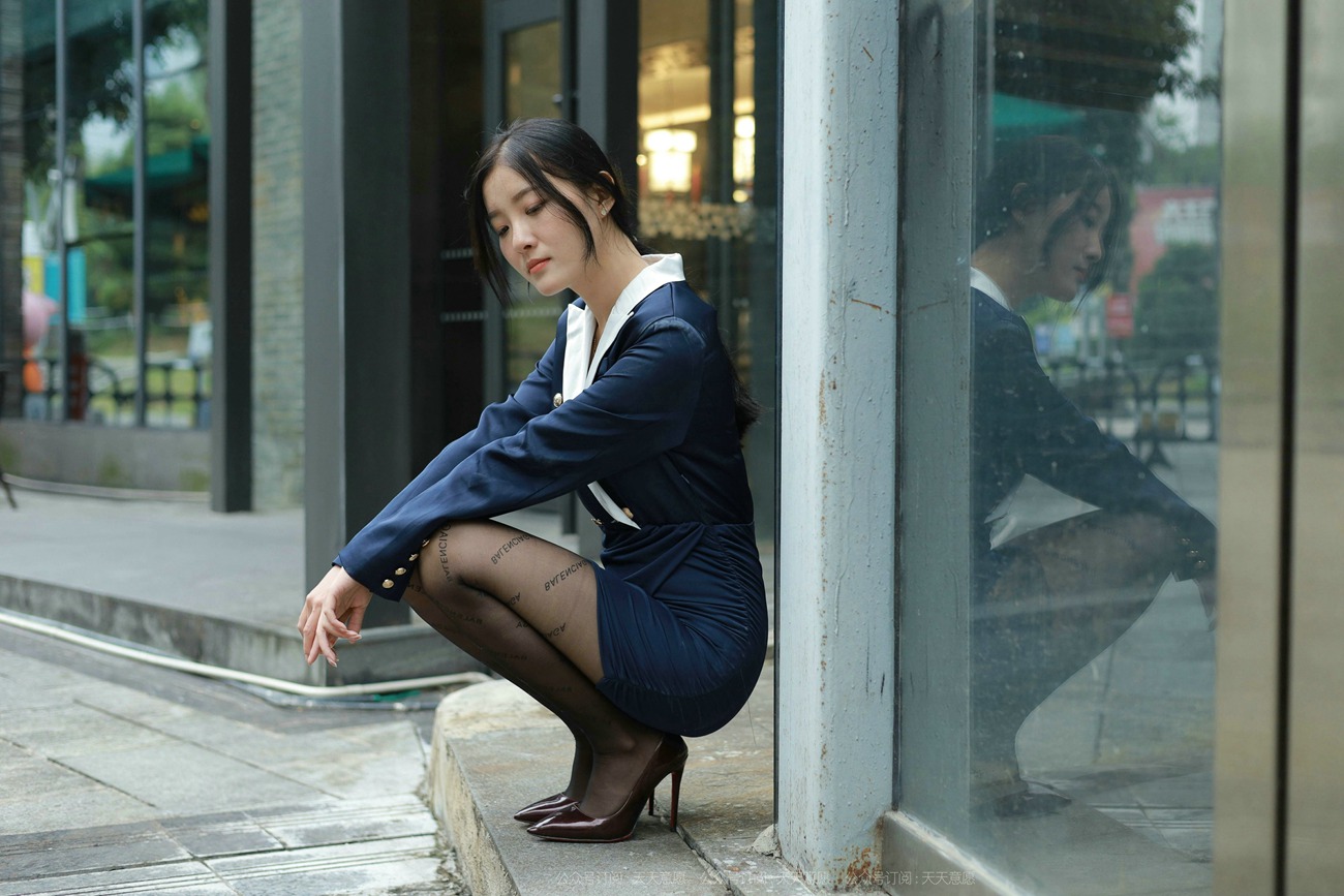 图片[47]-[IESS异思趣向] 2021.10.16 丝享家949：婉苹《OL姓感包臀裙》[132P] – 速更版-美库