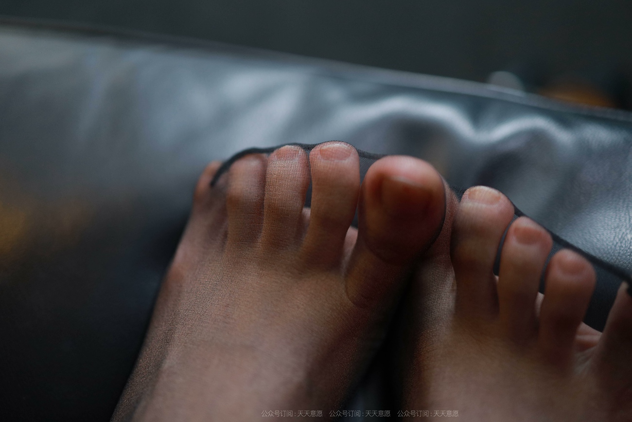 图片[39]-[IESS异思趣向] 耽丝 211112 团团的性感红黑职业装 [94P] – 速更版-美库