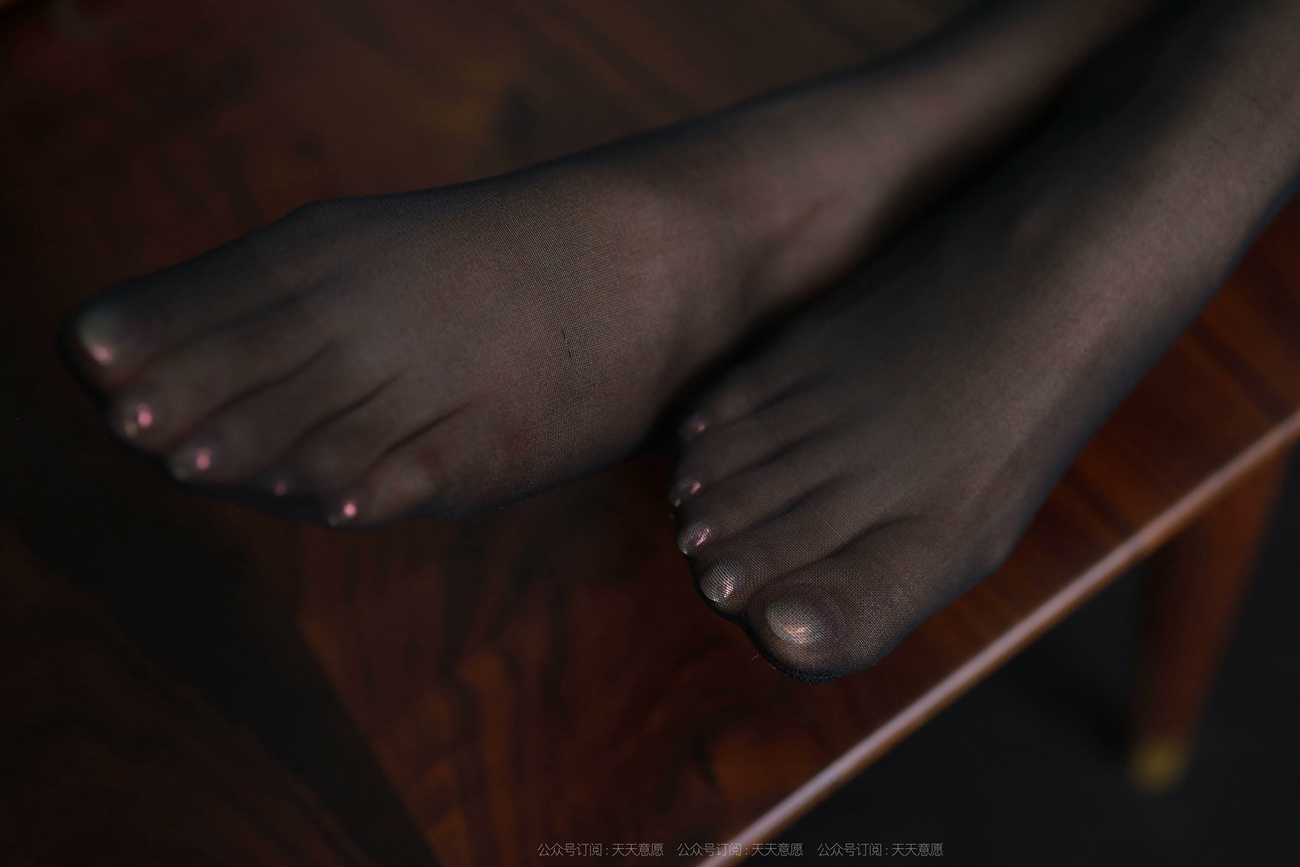 图片[35]-[IESS异思趣向] 耽丝 211114 婉苹的纸扇黑色旗袍 [91P] – 速更版-美库