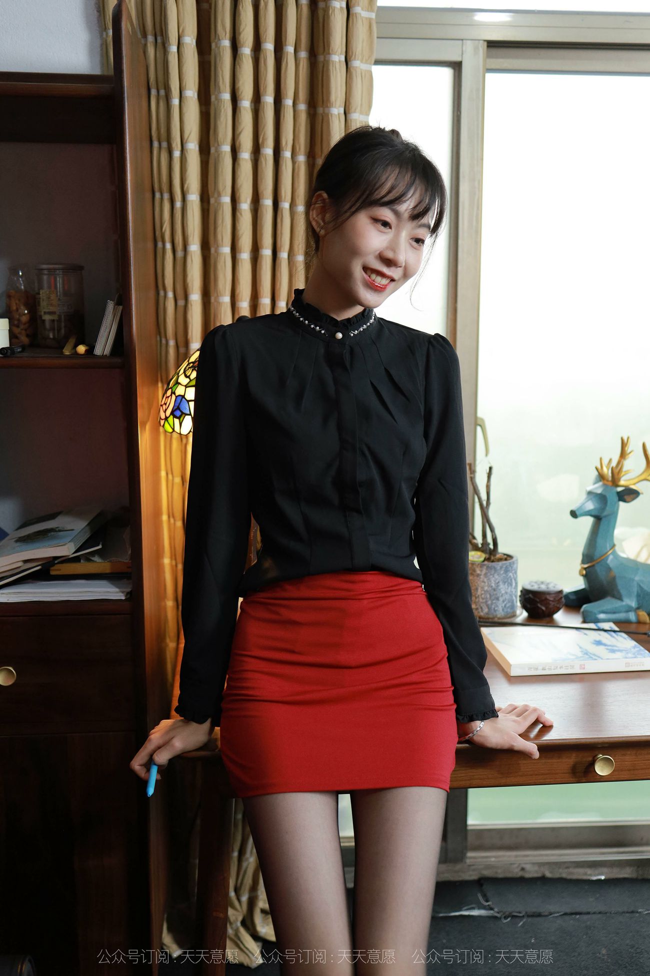 图片[65]-[IESS异思趣向] 耽丝 211112 团团的性感红黑职业装 [94P] – 速更版-美库