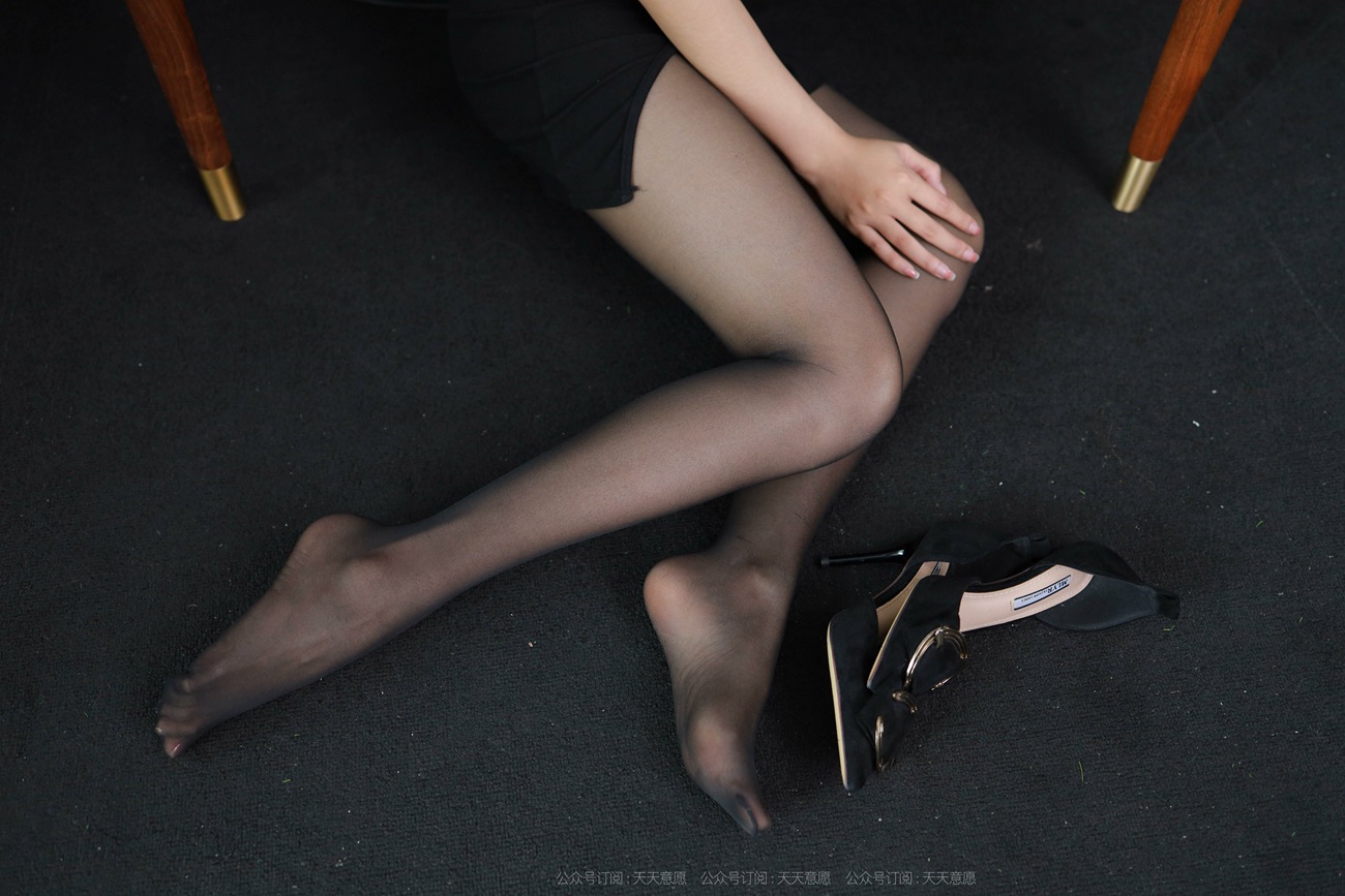 图片[62]-[IESS异思趣向] 耽丝 211114 婉苹的纸扇黑色旗袍 [91P] – 速更版-美库