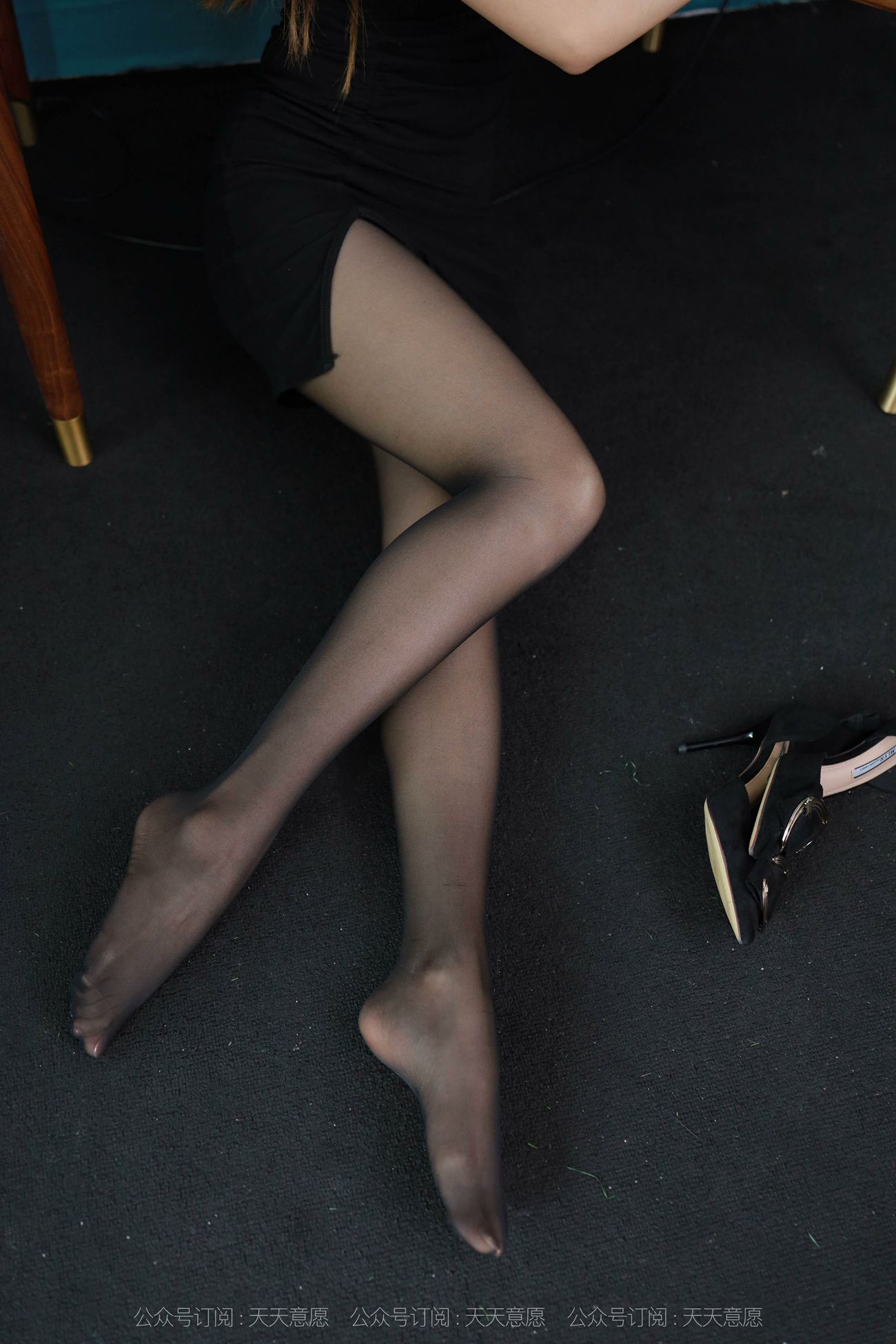 图片[64]-[IESS异思趣向] 耽丝 211114 婉苹的纸扇黑色旗袍 [91P] – 速更版-美库