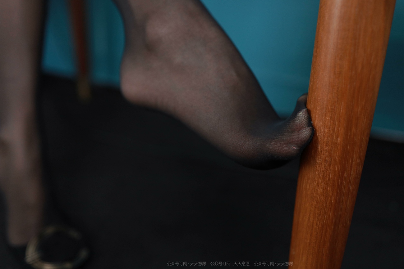 图片[78]-[IESS异思趣向] 耽丝 211114 婉苹的纸扇黑色旗袍 [91P] – 速更版-美库