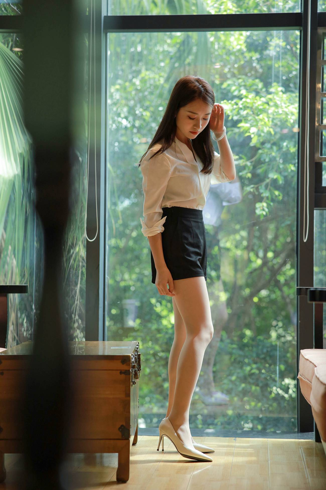 图片[38]-[IESS异思趣向] 耽丝 211118 沙发上的佳人小婕 [100P] – 速更版-美库