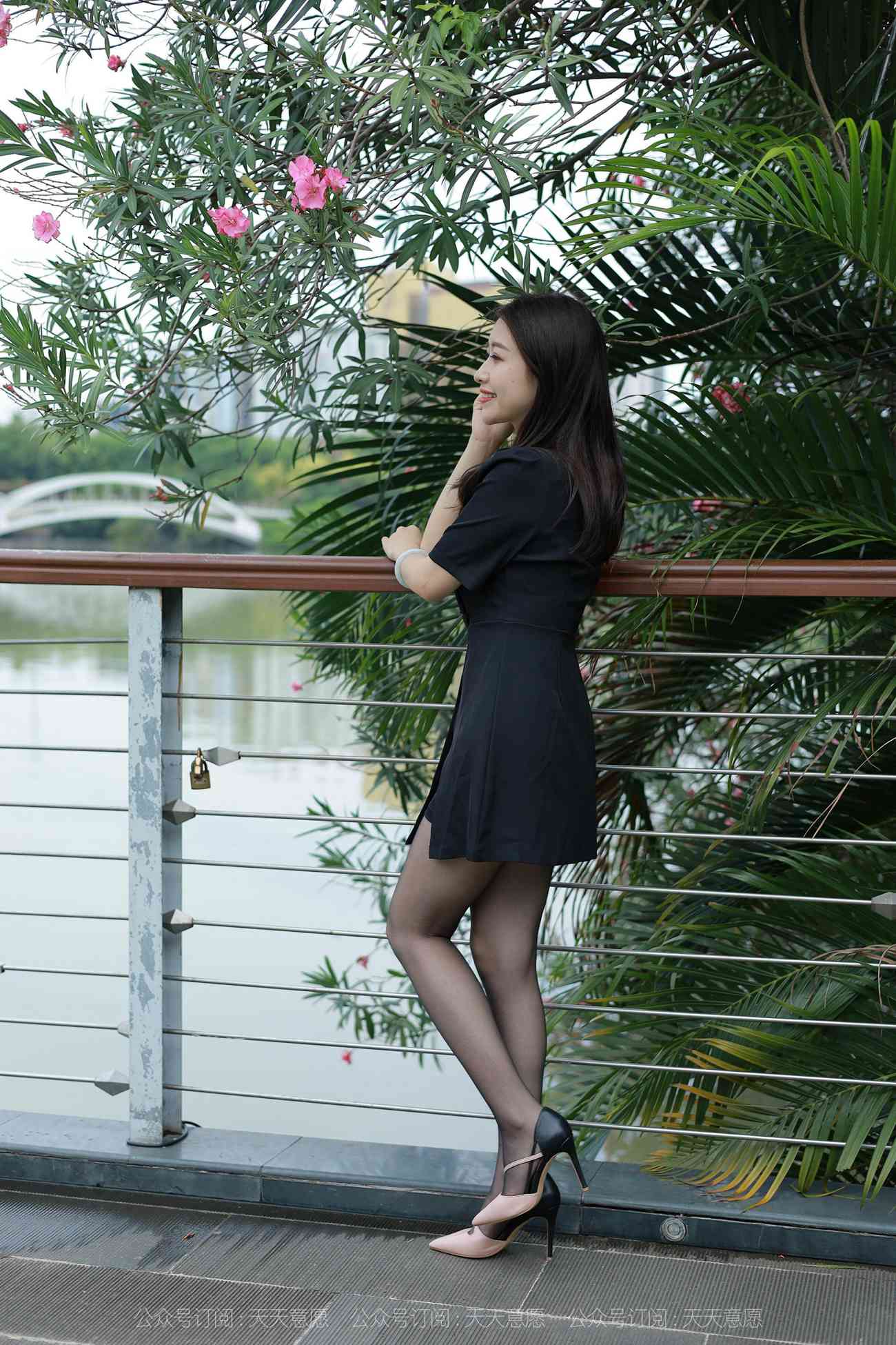 图片[20]-[IESS异思趣向] 2021.10.20 丝享家953：小婕《桥上的美女》[96P] – 速更版-美库