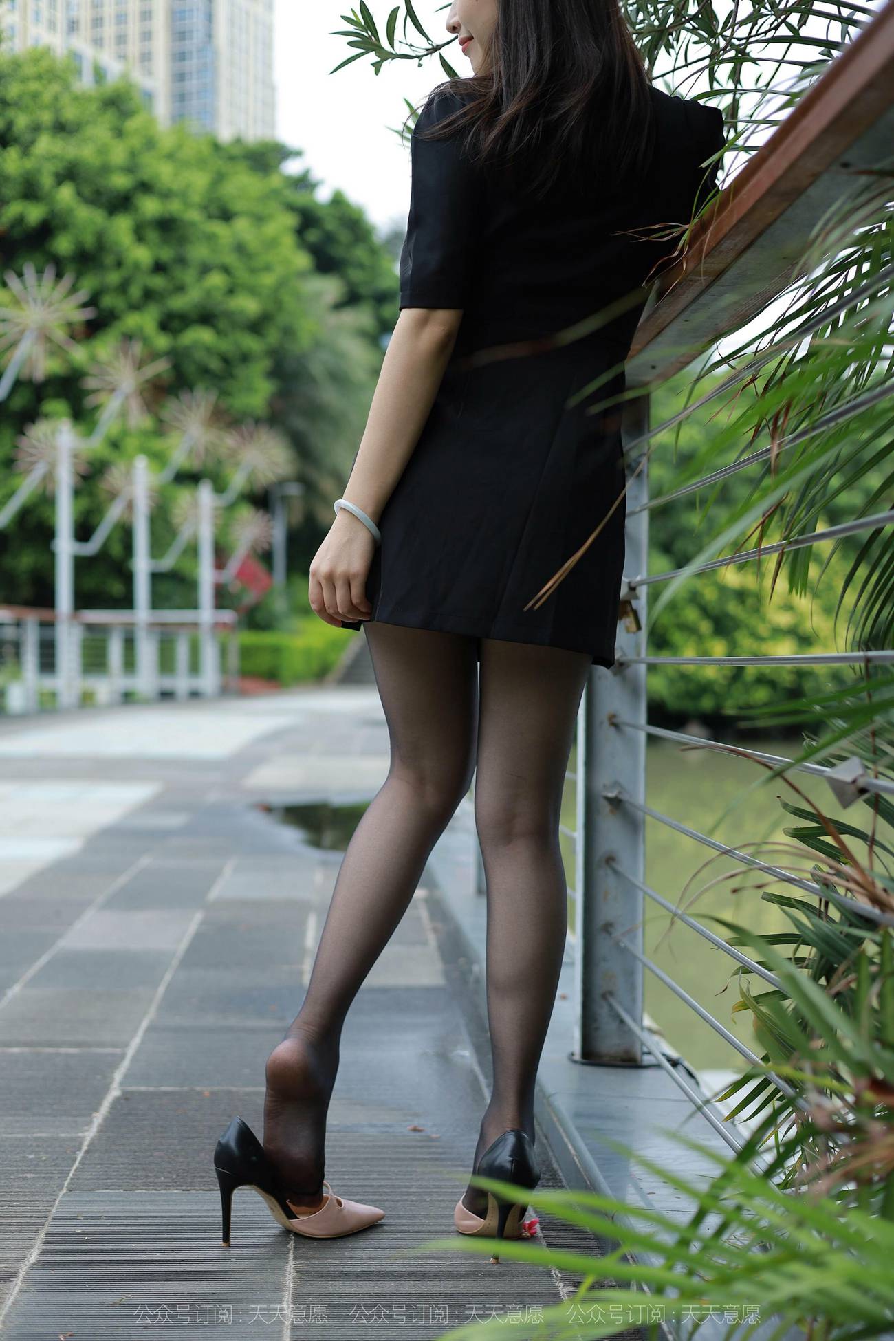 图片[23]-[IESS异思趣向] 2021.10.20 丝享家953：小婕《桥上的美女》[96P] – 速更版-美库