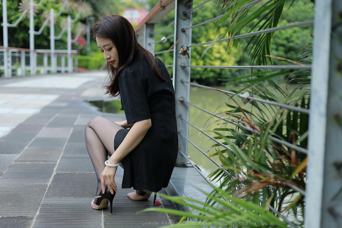 图片[24]-[IESS异思趣向] 2021.10.20 丝享家953：小婕《桥上的美女》[96P] – 速更版-美库