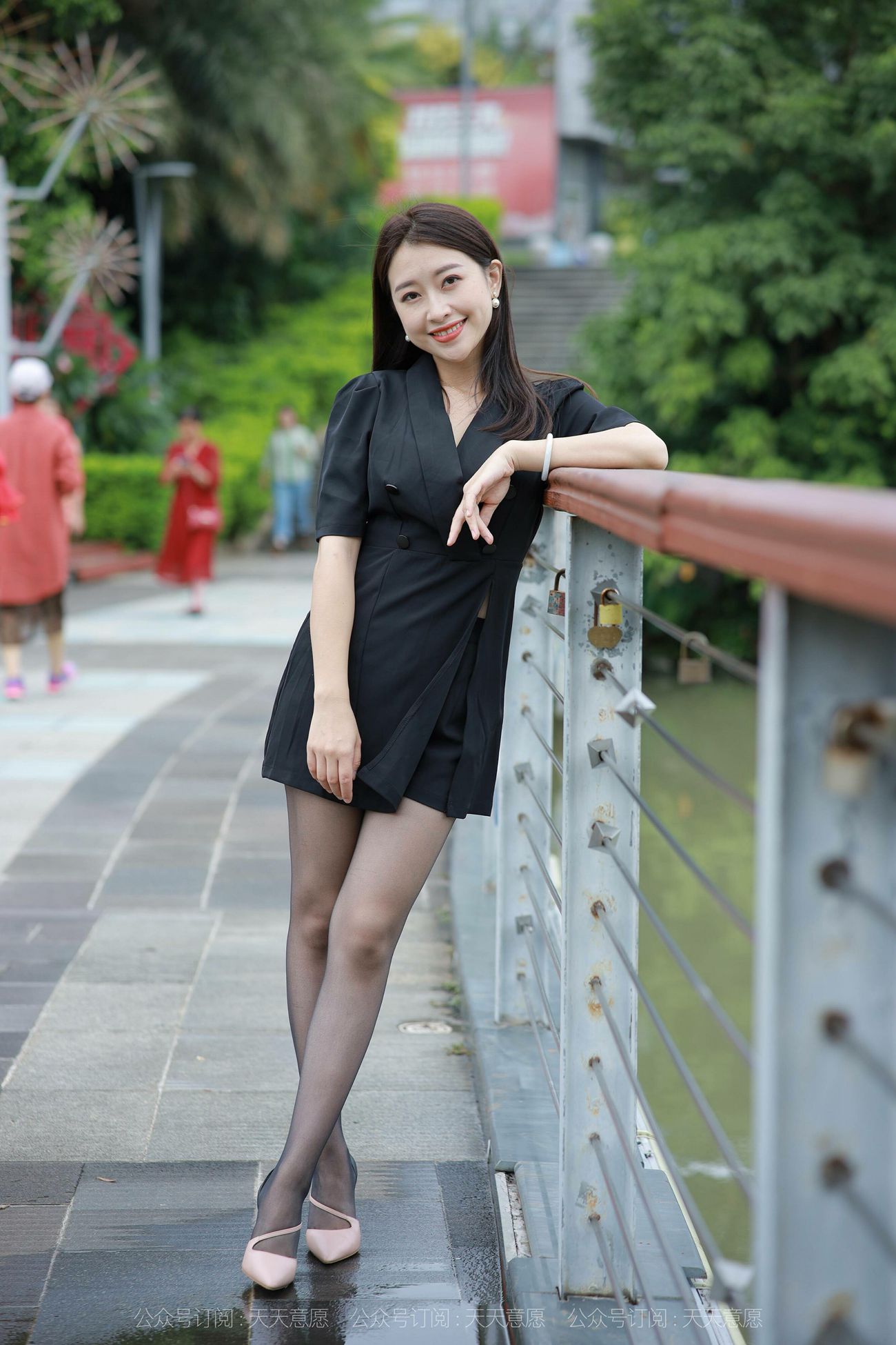 图片[33]-[IESS异思趣向] 2021.10.20 丝享家953：小婕《桥上的美女》[96P] – 速更版-美库