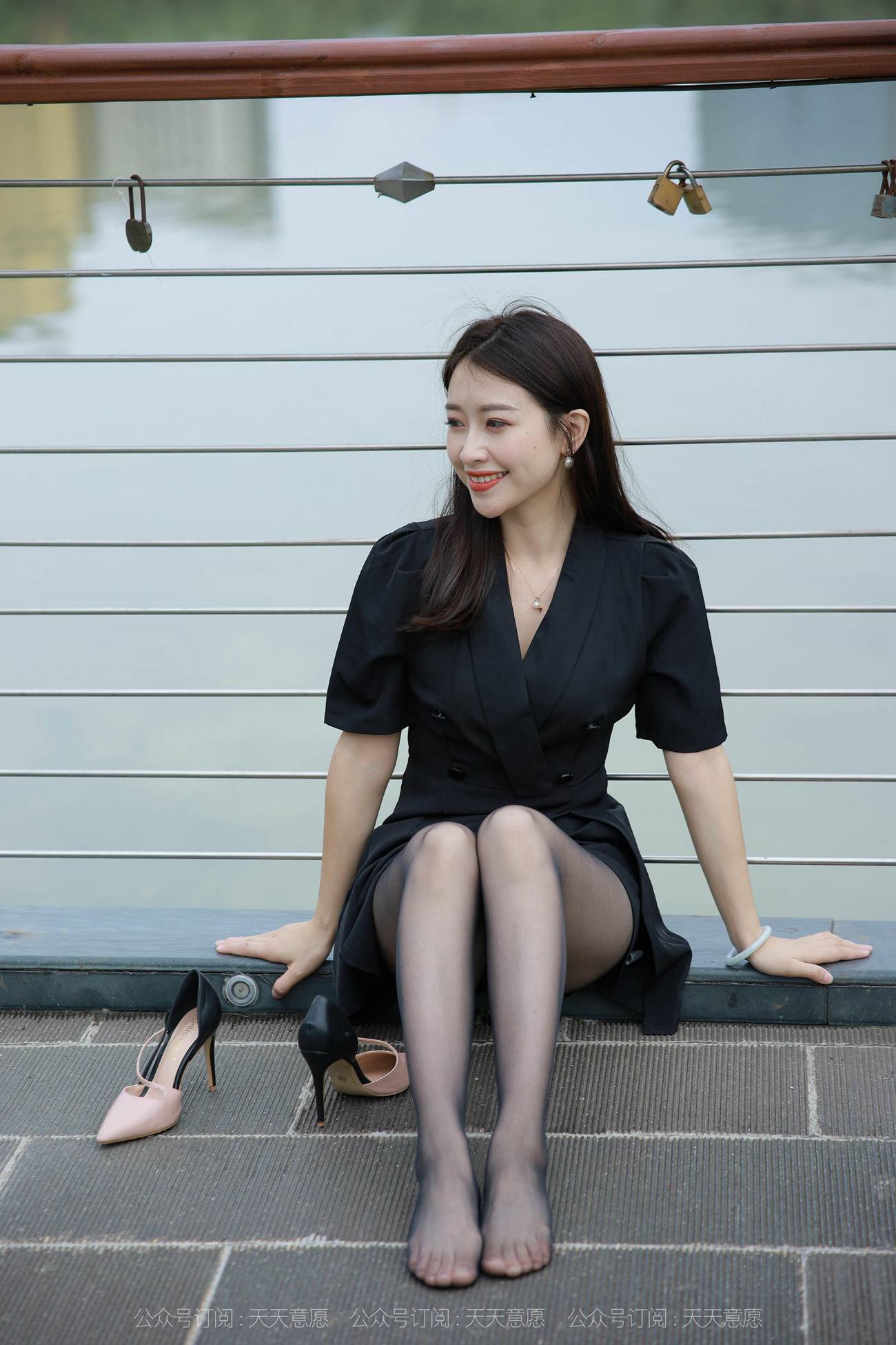 图片[71]-[IESS异思趣向] 2021.10.20 丝享家953：小婕《桥上的美女》[96P] – 速更版-美库