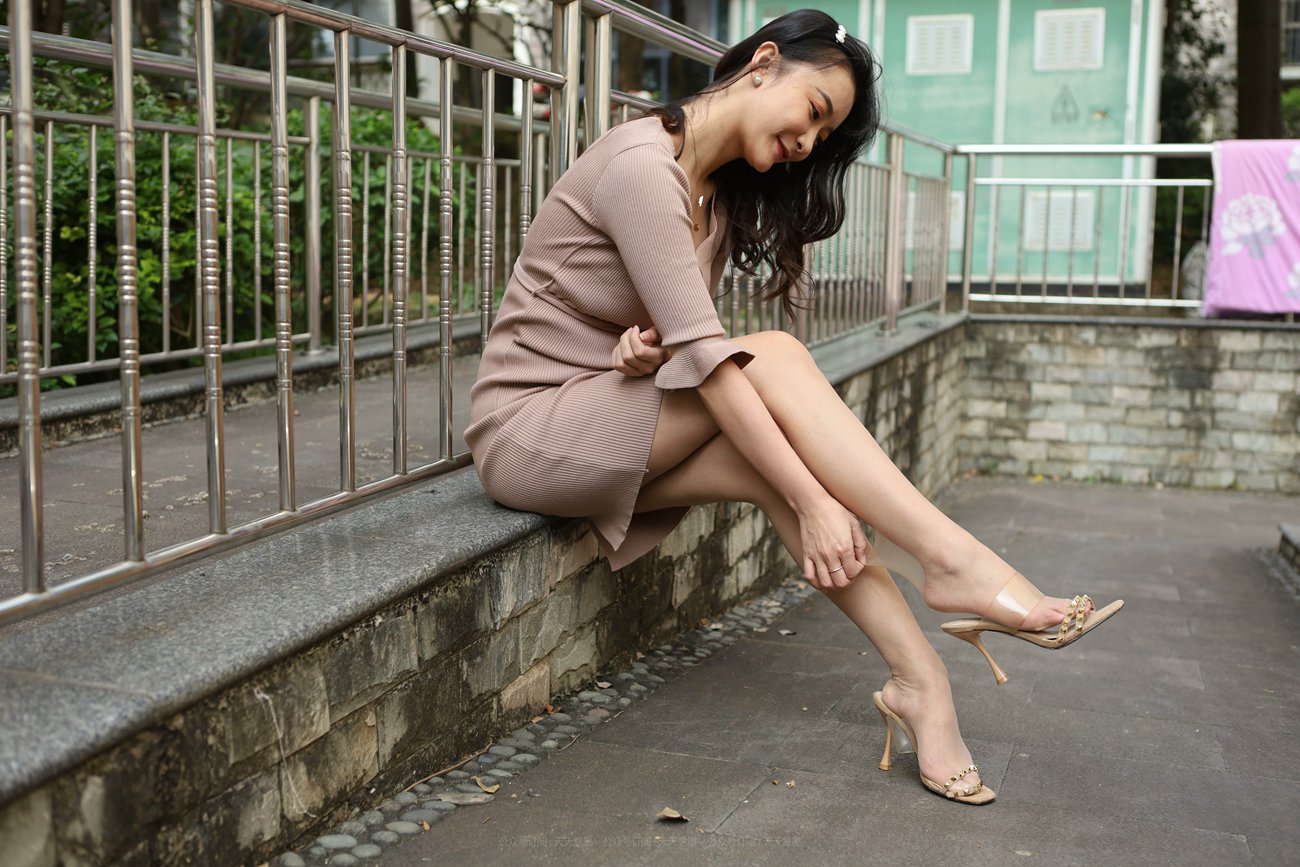 图片[38]-[IESS异思趣向] 耽丝 211125 秋秋的阳光浴 [83P] – 速更版-美库