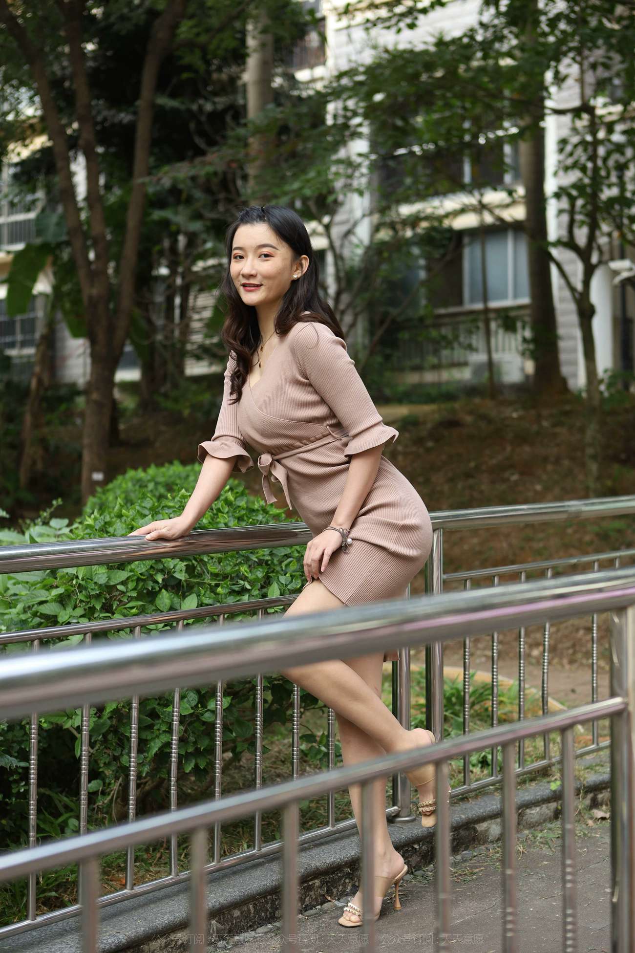 图片[65]-[IESS异思趣向] 耽丝 211125 秋秋的阳光浴 [83P] – 速更版-美库