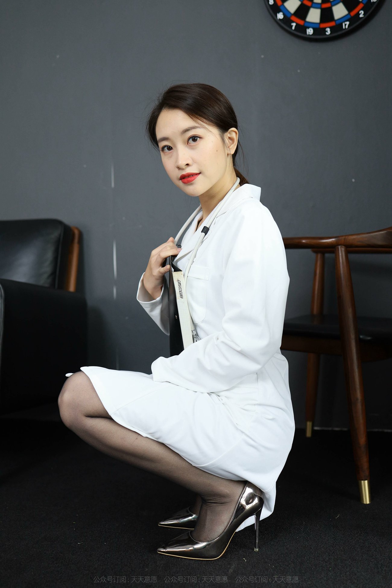 图片[50]-[IESS异思趣向] 耽丝 211106 美女医生小婕 [89P] – 速更版-美库