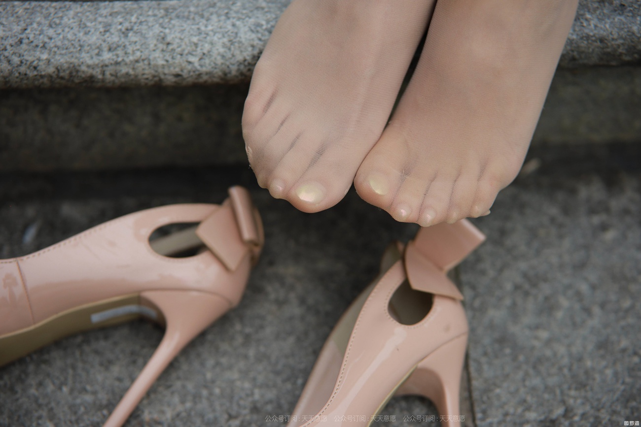 图片[36]-[IESS异思趣向] 2021.10.25 丝享家957：婉苹《公园偶遇美女》[92P] – 速更版-美库