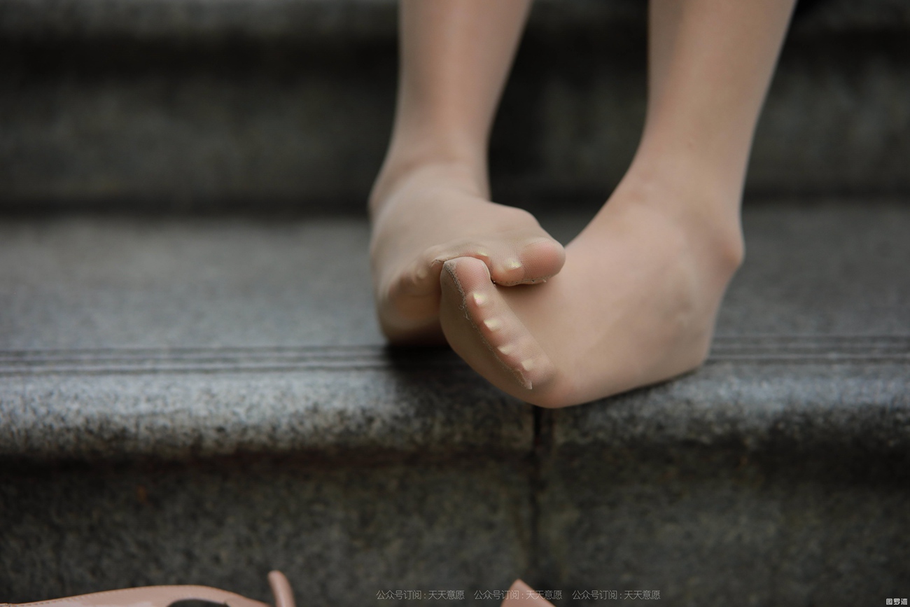 图片[37]-[IESS异思趣向] 2021.10.25 丝享家957：婉苹《公园偶遇美女》[92P] – 速更版-美库