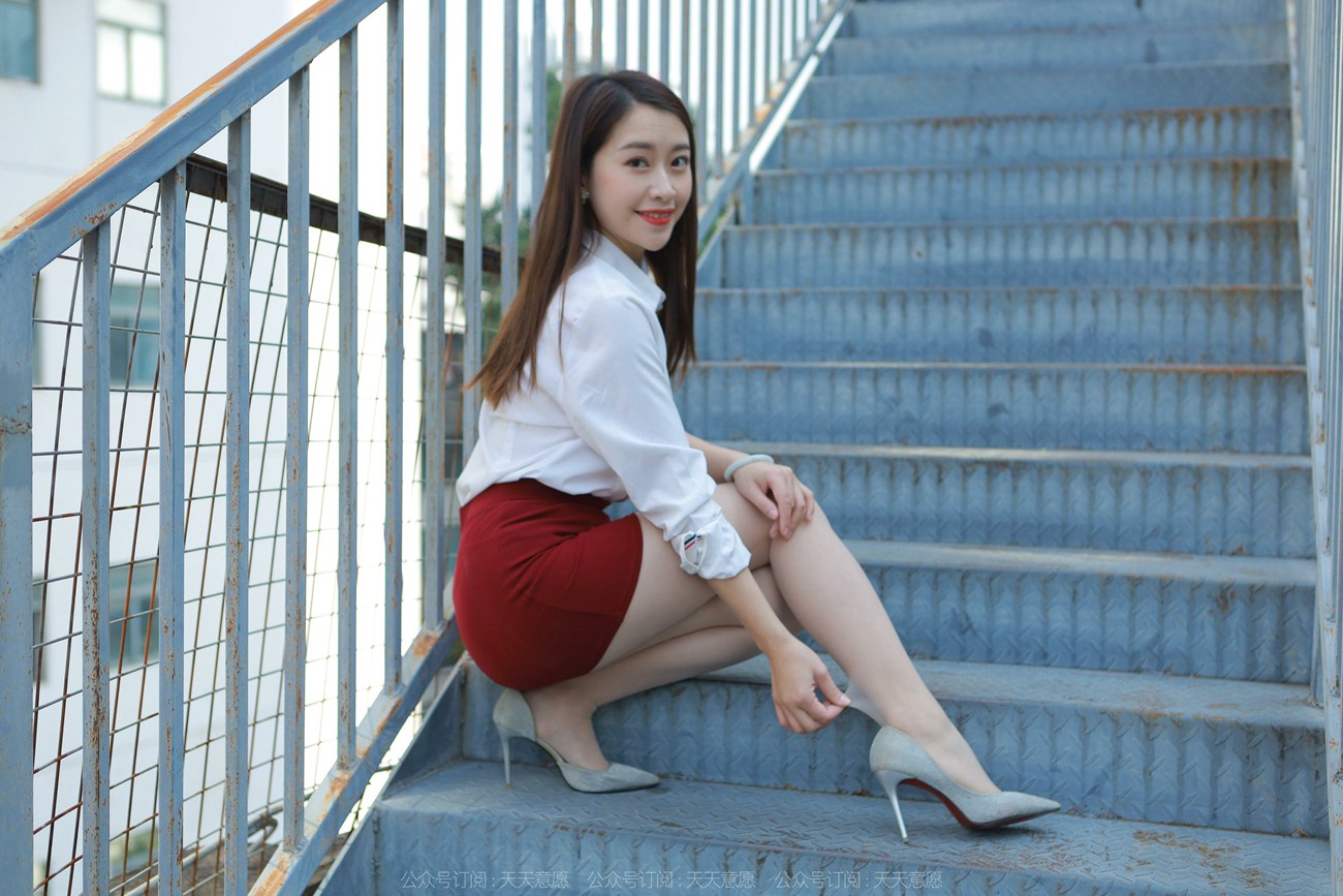 图片[43]-[IESS异思趣向] 耽丝 211108 奋的红裙女员工小婕 [87P] – 速更版-美库