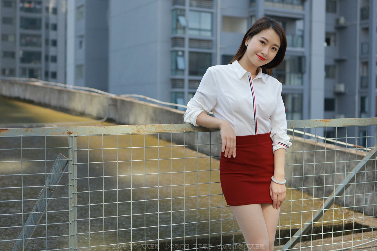 图片[84]-[IESS异思趣向] 耽丝 211108 奋的红裙女员工小婕 [87P] – 速更版-美库