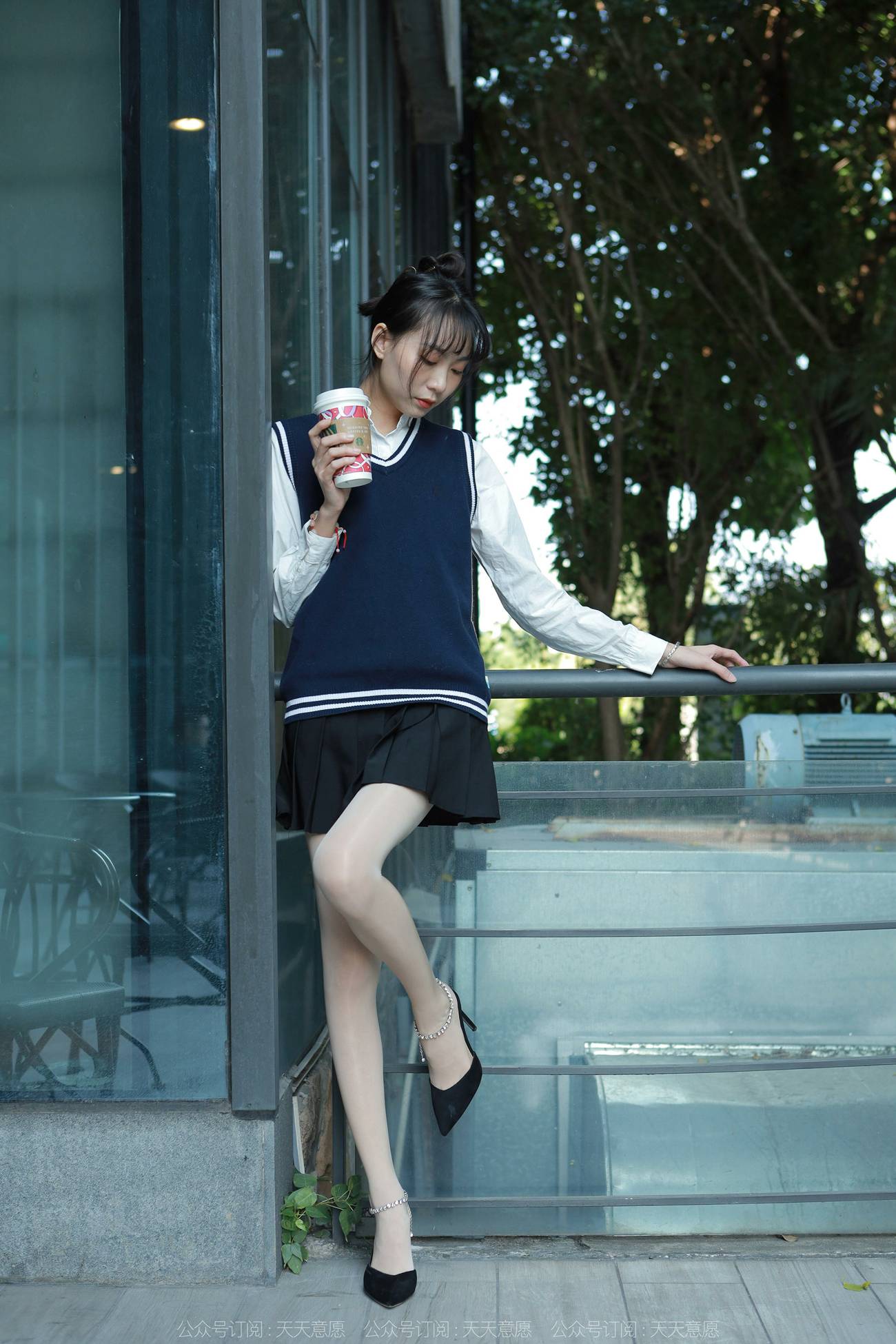 图片[53]-[IESS异思趣向] 耽丝 211110 团团的纯玉学院装 [94P] – 速更版-美库