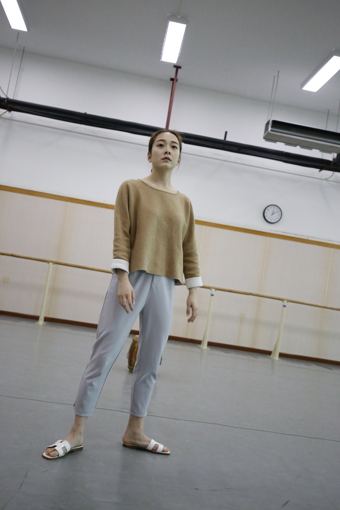 图片[28]-大西瓜爱牙膏-早期作品-Z1 休闲裤少女 [180P] – 速更版-美库