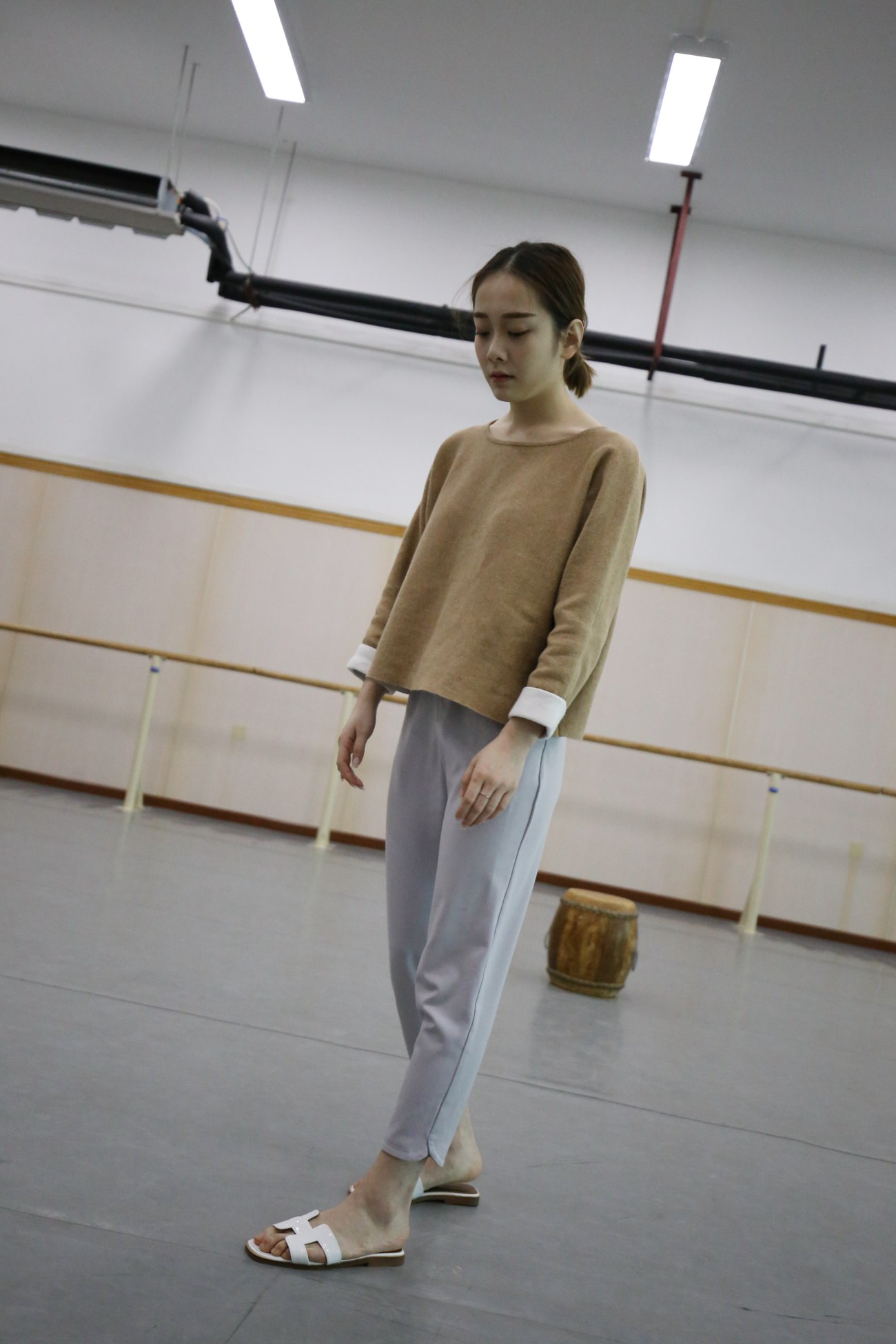 图片[29]-大西瓜爱牙膏-早期作品-Z1 休闲裤少女 [180P] – 速更版-美库