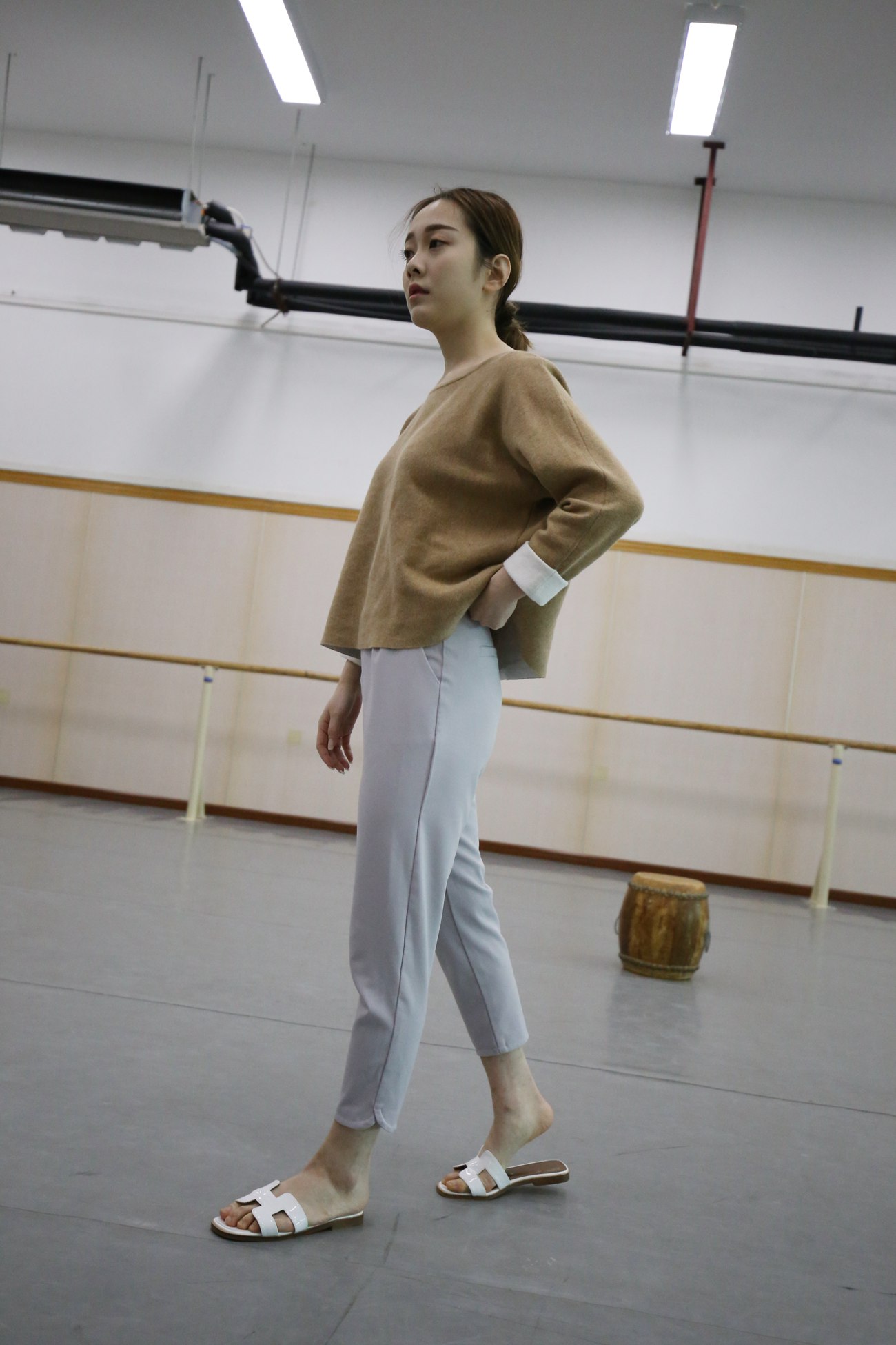 图片[30]-大西瓜爱牙膏-早期作品-Z1 休闲裤少女 [180P] – 速更版-美库