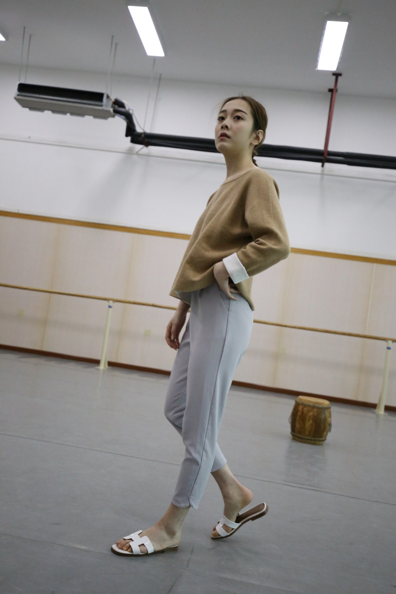 图片[31]-大西瓜爱牙膏-早期作品-Z1 休闲裤少女 [180P] – 速更版-美库