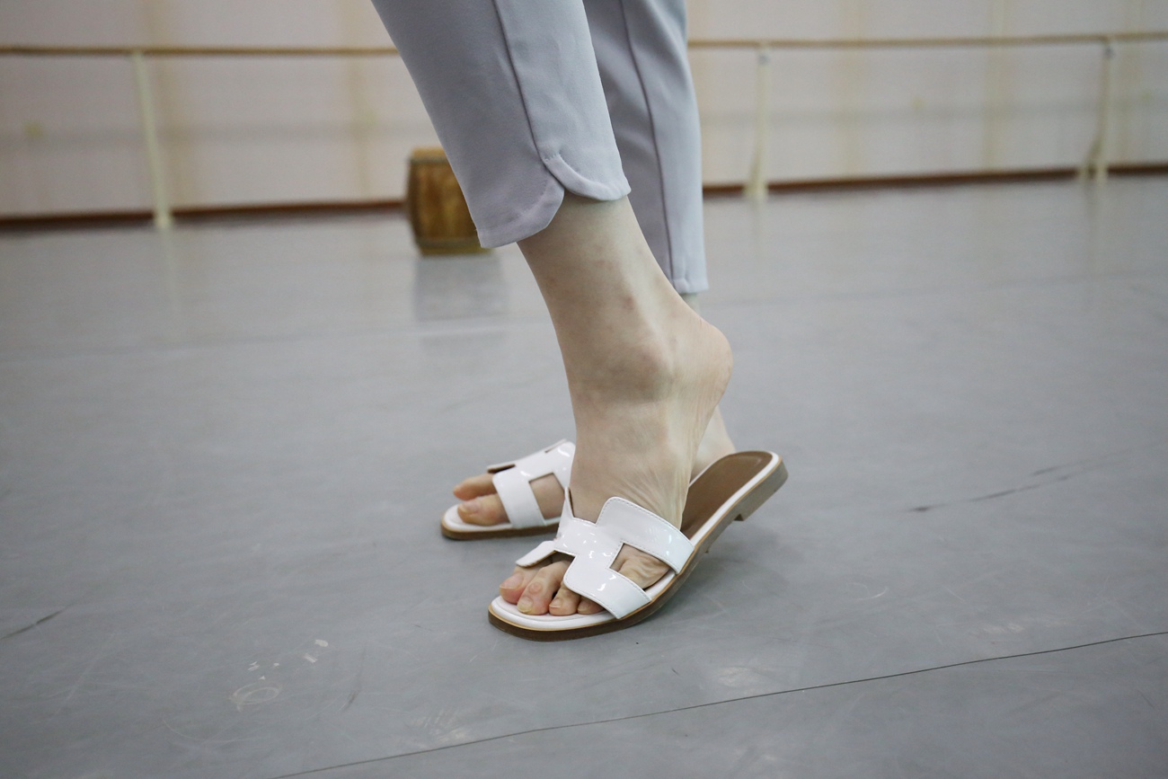 图片[84]-大西瓜爱牙膏-早期作品-Z1 休闲裤少女 [180P] – 速更版-美库