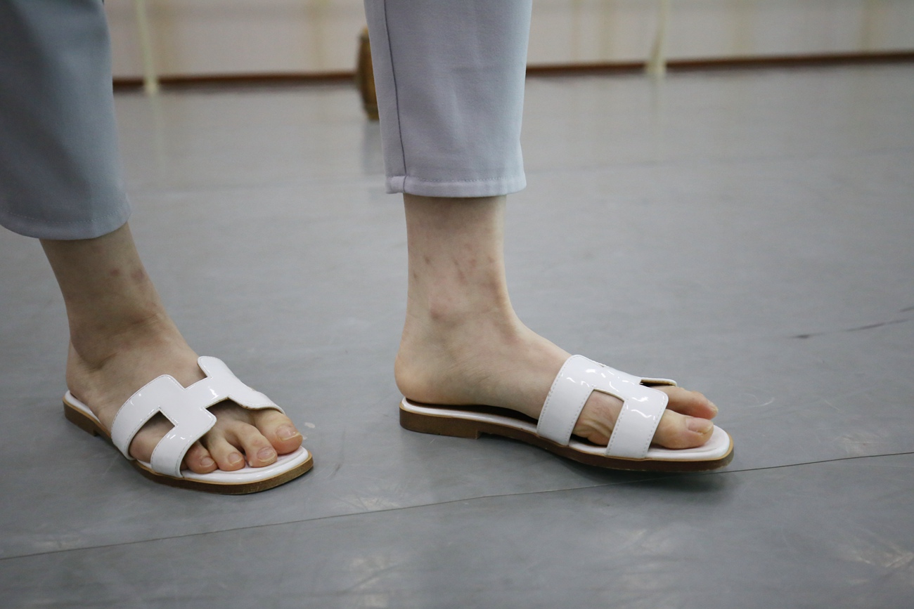 图片[102]-大西瓜爱牙膏-早期作品-Z1 休闲裤少女 [180P] – 速更版-美库