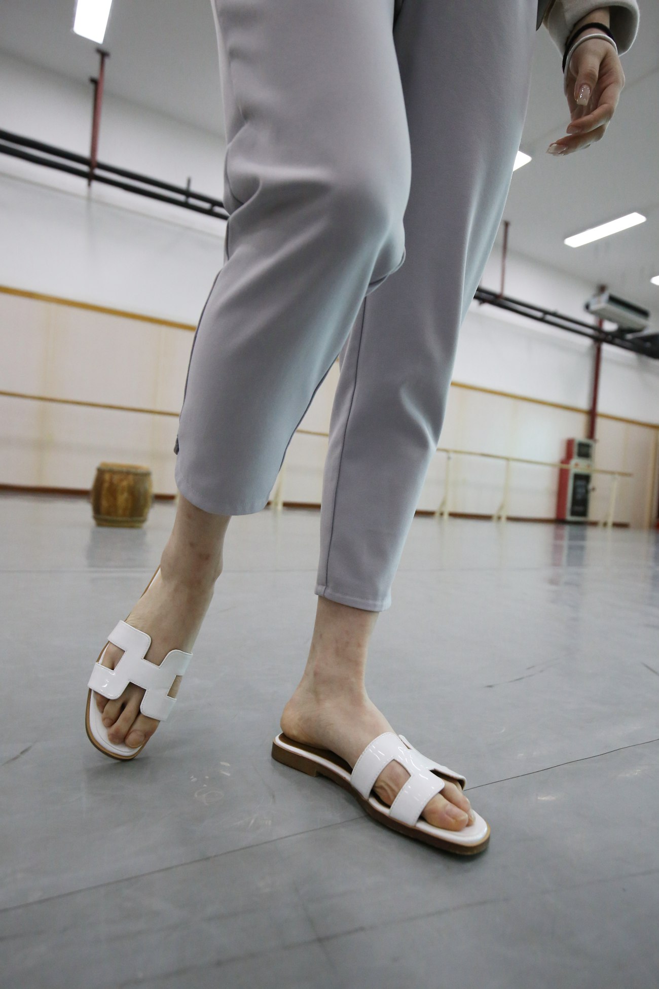 图片[106]-大西瓜爱牙膏-早期作品-Z1 休闲裤少女 [180P] – 速更版-美库